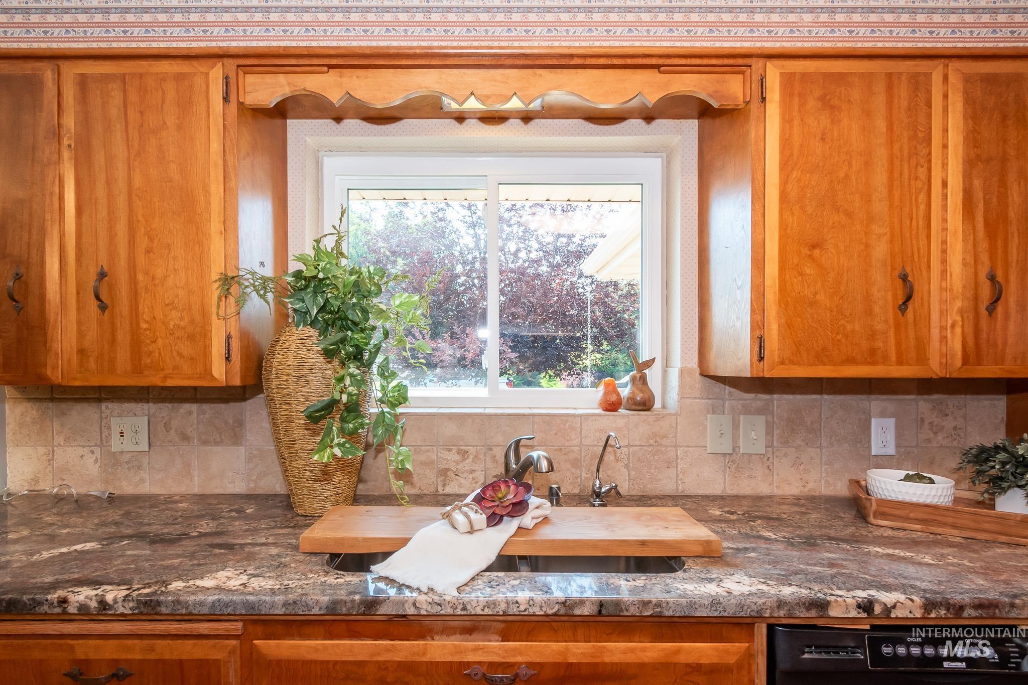 3706 W Clement Rd, Boise, Idaho 83704, 4 Bedrooms, 2.5 Bathrooms, Residential For Sale, Price $520,000,MLS 98996550