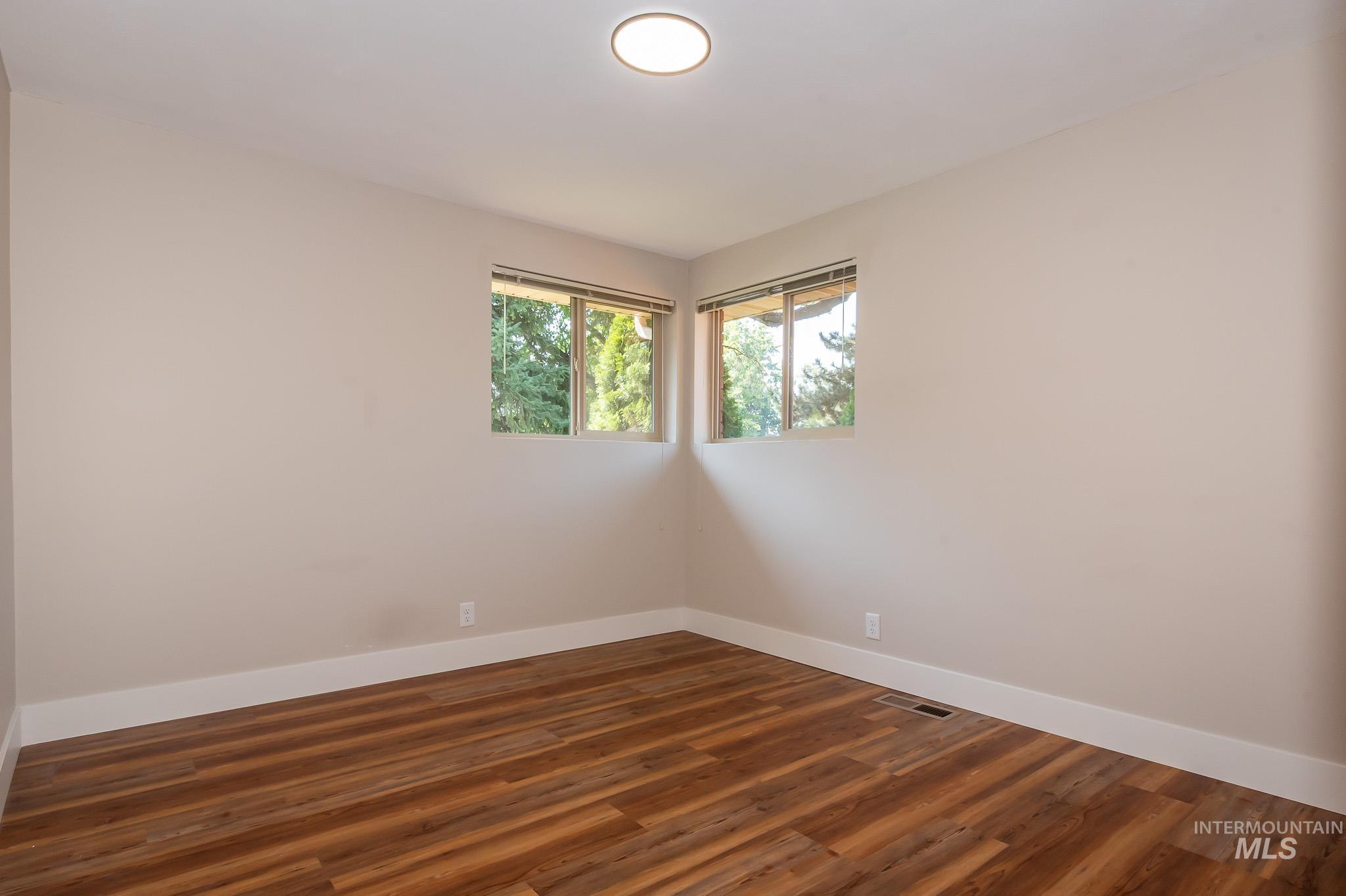 3706 W Clement Rd, Boise, Idaho 83704, 4 Bedrooms, 2.5 Bathrooms, Residential For Sale, Price $520,000,MLS 98996550