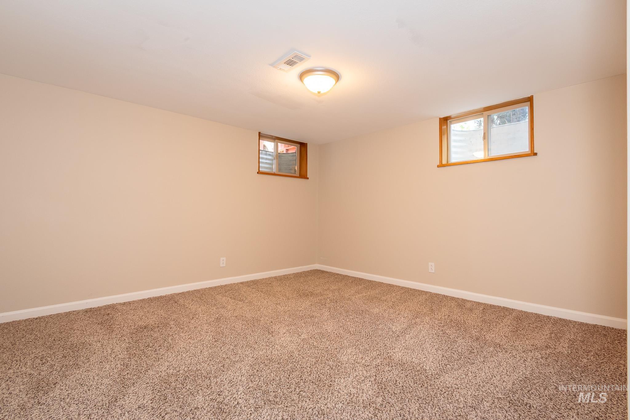 3706 W Clement Rd, Boise, Idaho 83704, 4 Bedrooms, 2.5 Bathrooms, Residential For Sale, Price $520,000,MLS 98996550
