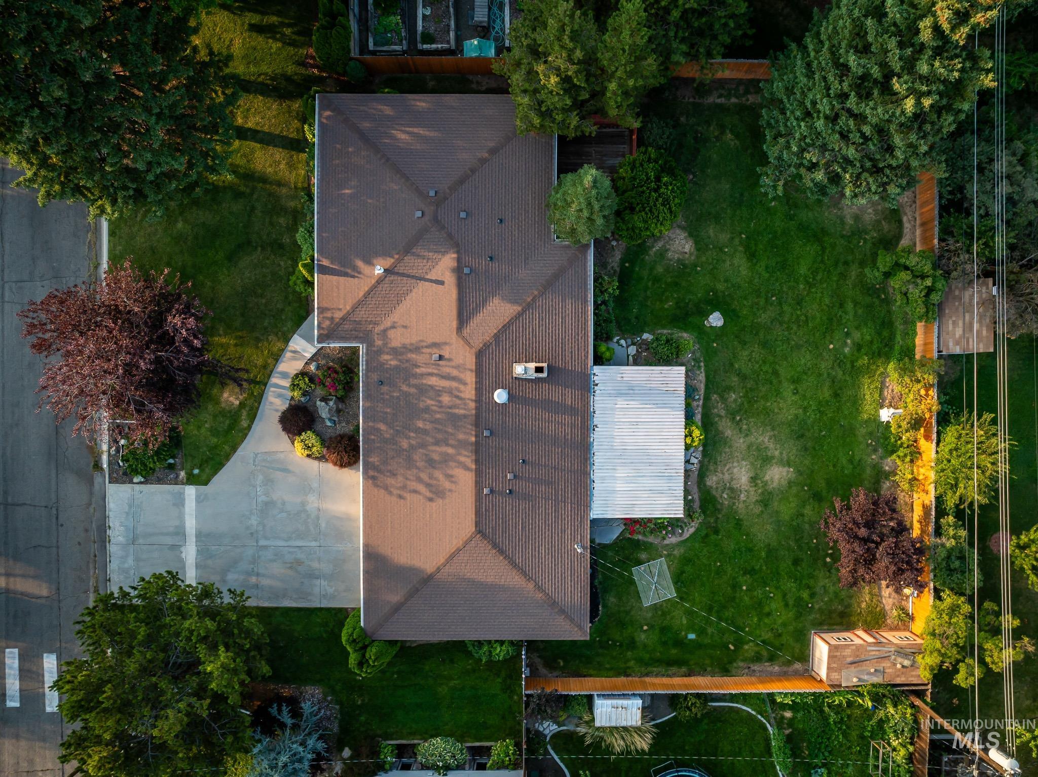 3706 W Clement Rd, Boise, Idaho 83704, 4 Bedrooms, 2.5 Bathrooms, Residential For Sale, Price $520,000,MLS 98996550