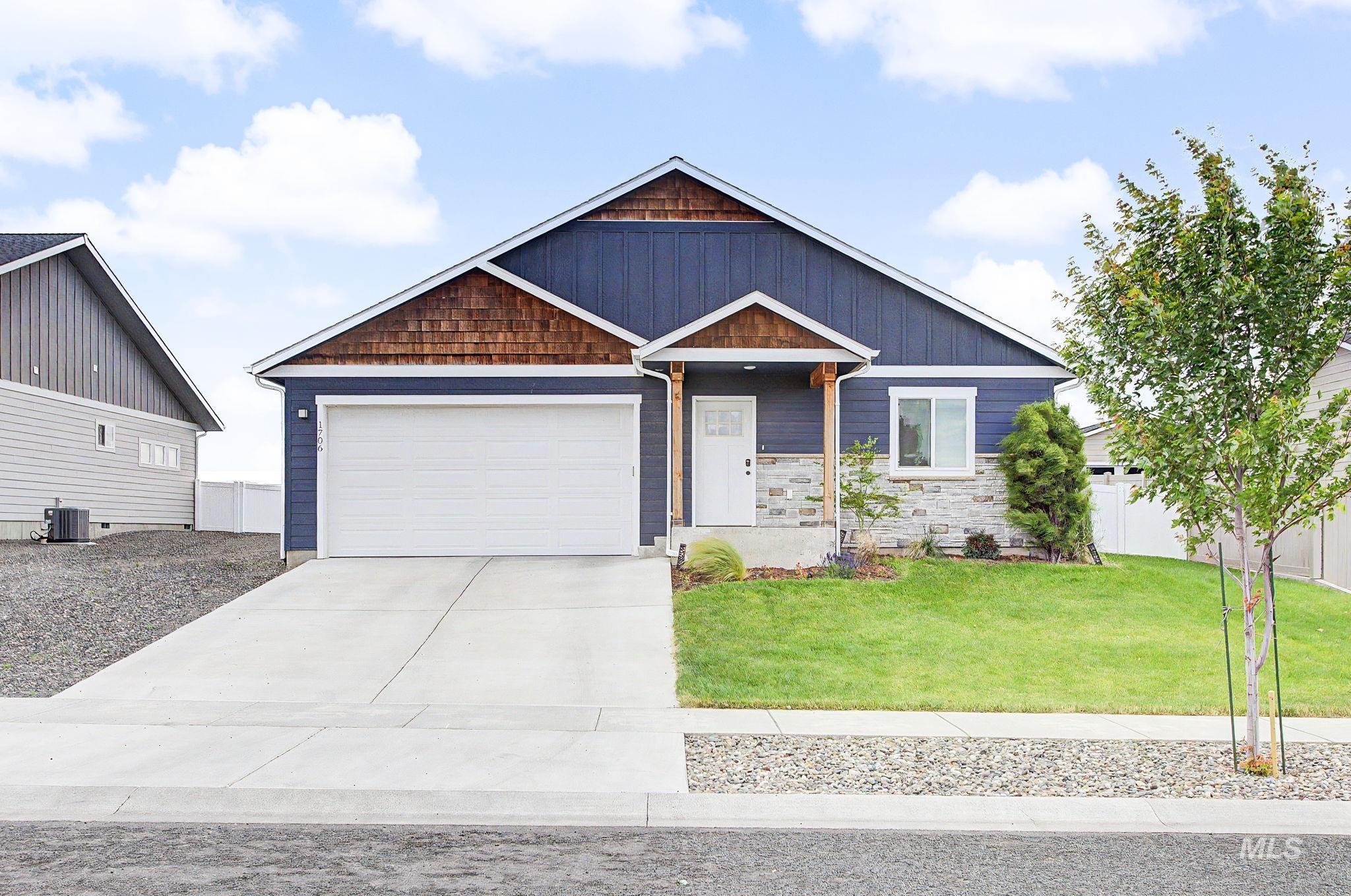 1706 Pioneer Drive, Lewiston, Idaho 83501, 3 Bedrooms, 2 Bathrooms, Residential For Sale, Price $495,000,MLS 98996552