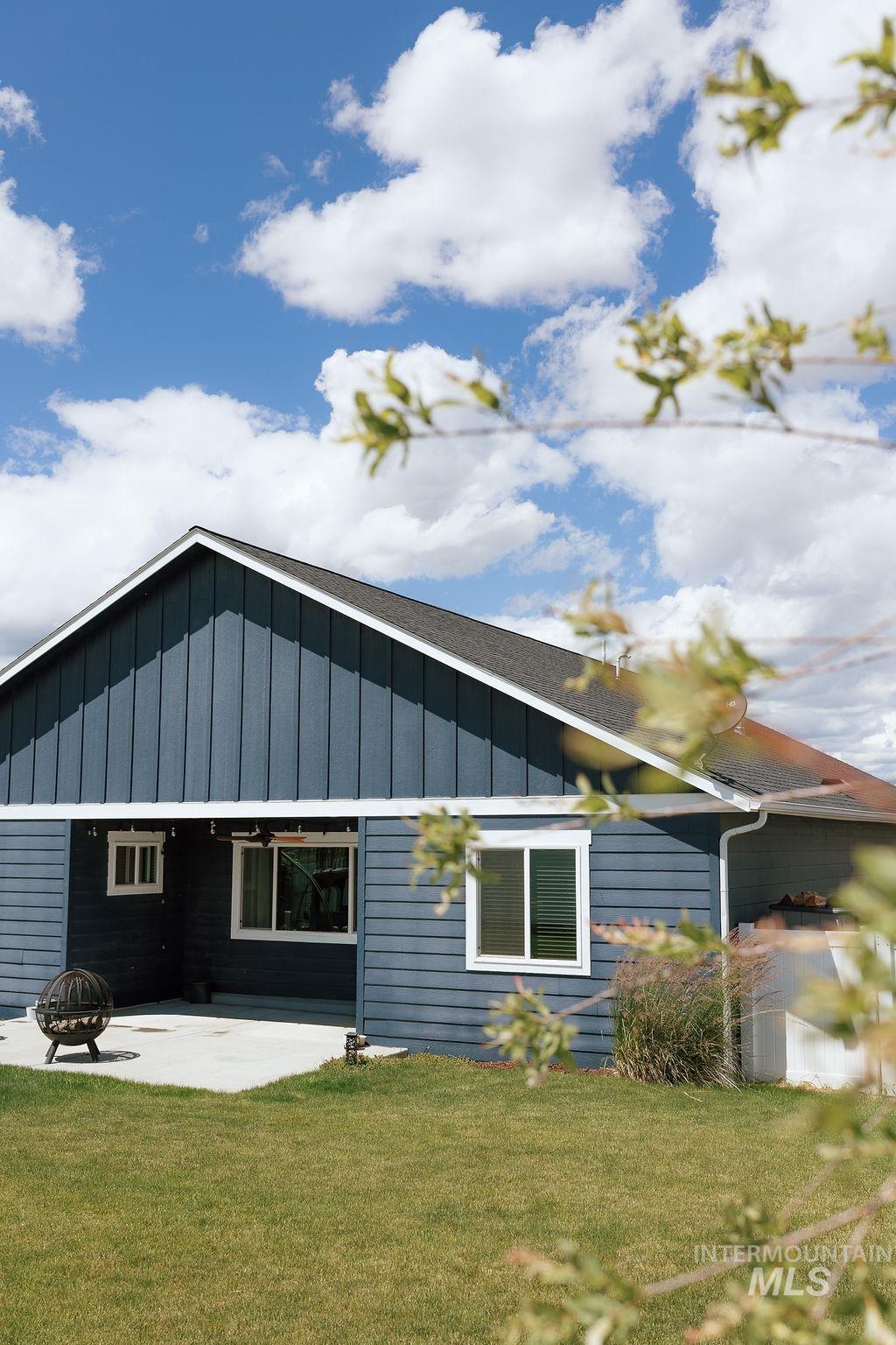 1706 Pioneer Drive, Lewiston, Idaho 83501, 3 Bedrooms, 2 Bathrooms, Residential For Sale, Price $495,000,MLS 98996552