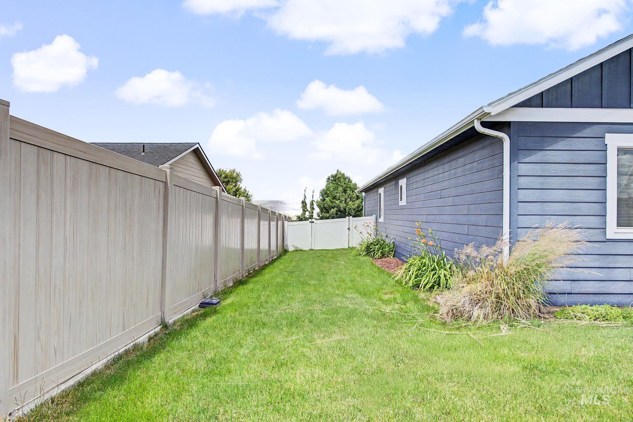 1706 Pioneer Drive, Lewiston, Idaho 83501, 3 Bedrooms, 2 Bathrooms, Residential For Sale, Price $495,000,MLS 98996552