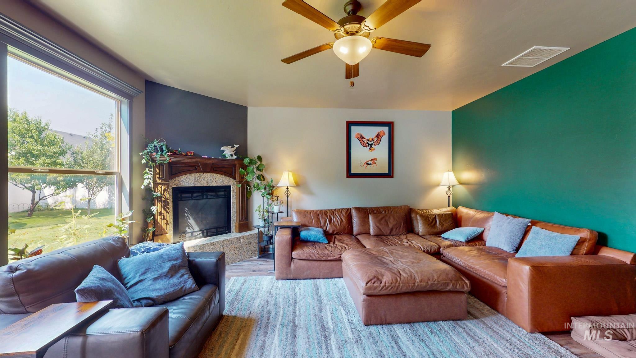1031 Park Ave, Kimberly, Idaho 83341, 4 Bedrooms, 2.5 Bathrooms, Residential For Sale, Price $559,900,MLS 98996553