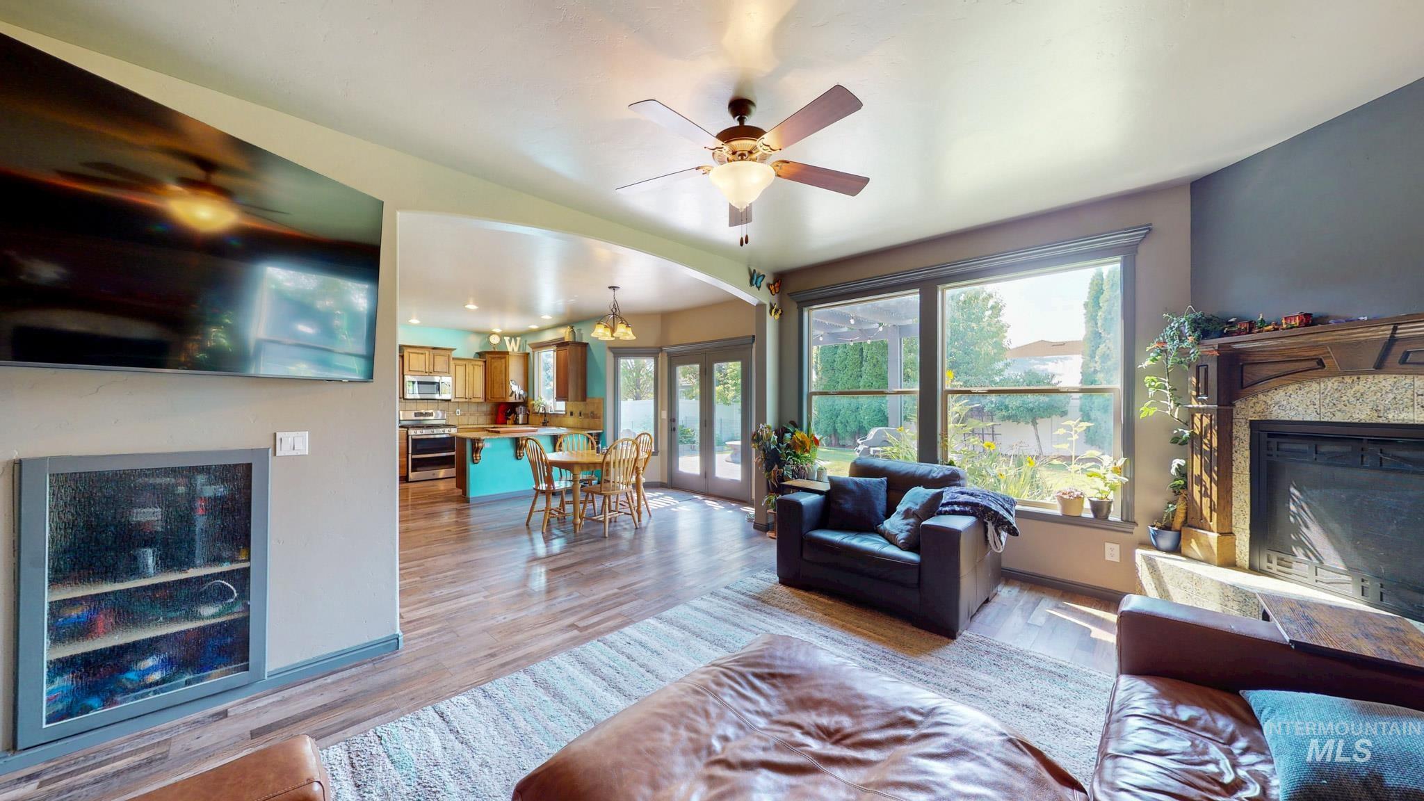 1031 Park Ave, Kimberly, Idaho 83341, 4 Bedrooms, 2.5 Bathrooms, Residential For Sale, Price $559,900,MLS 98996553