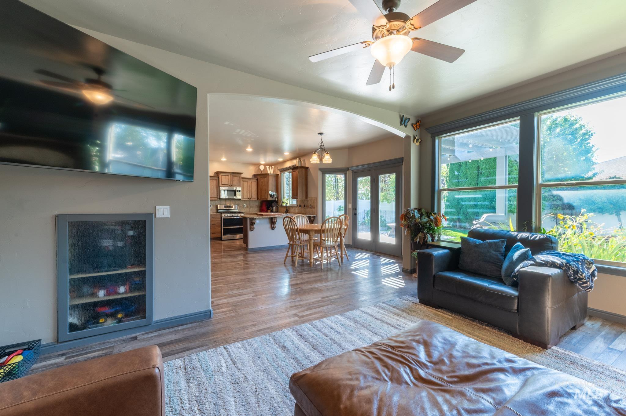1031 Park Ave, Kimberly, Idaho 83341, 4 Bedrooms, 2.5 Bathrooms, Residential For Sale, Price $544,900,MLS 98996553