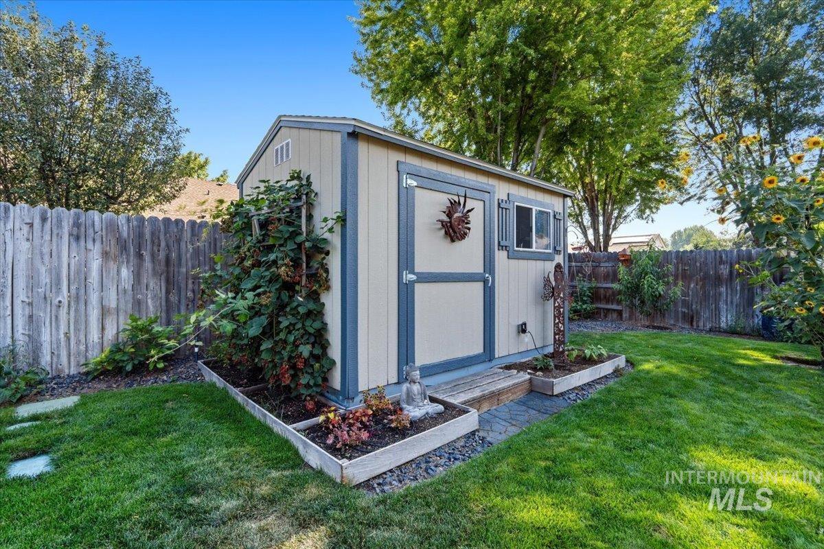 10151 W Antietam Street, Boise, Idaho 83709, 3 Bedrooms, 2 Bathrooms, Residential For Sale, Price $485,000,MLS 98996556