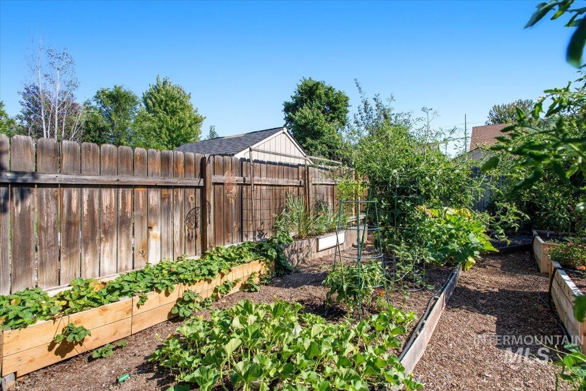10151 W Antietam Street, Boise, Idaho 83709, 3 Bedrooms, 2 Bathrooms, Residential For Sale, Price $485,000,MLS 98996556