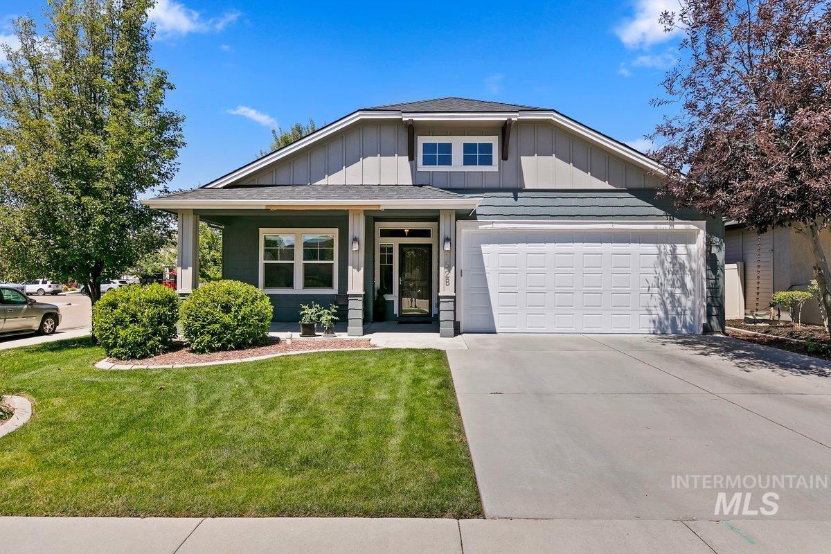 1528 W Arch Rock Street, Meridian, Idaho 83646, 3 Bedrooms, 2 Bathrooms, Residential For Sale, Price $465,000,MLS 98996563