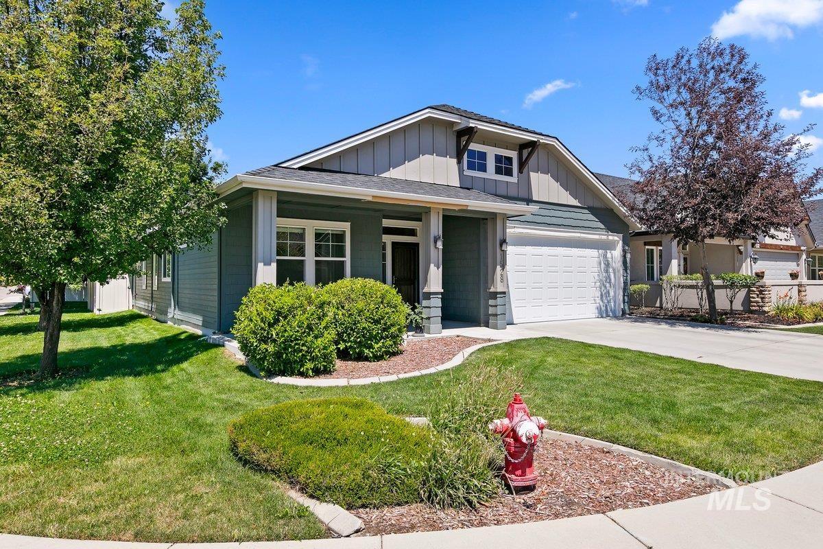 1528 W Arch Rock Street, Meridian, Idaho 83646, 3 Bedrooms, 2 Bathrooms, Residential For Sale, Price $465,000,MLS 98996563