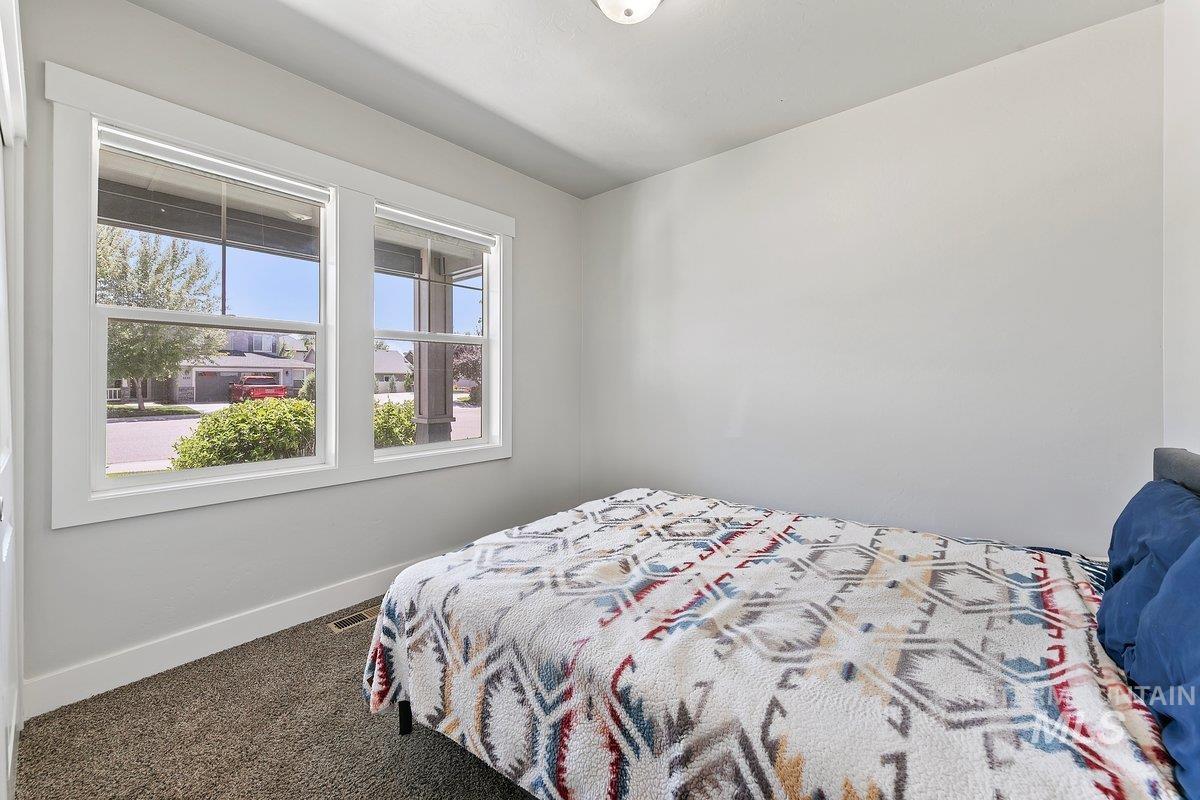 1528 W Arch Rock Street, Meridian, Idaho 83646, 3 Bedrooms, 2 Bathrooms, Residential For Sale, Price $465,000,MLS 98996563