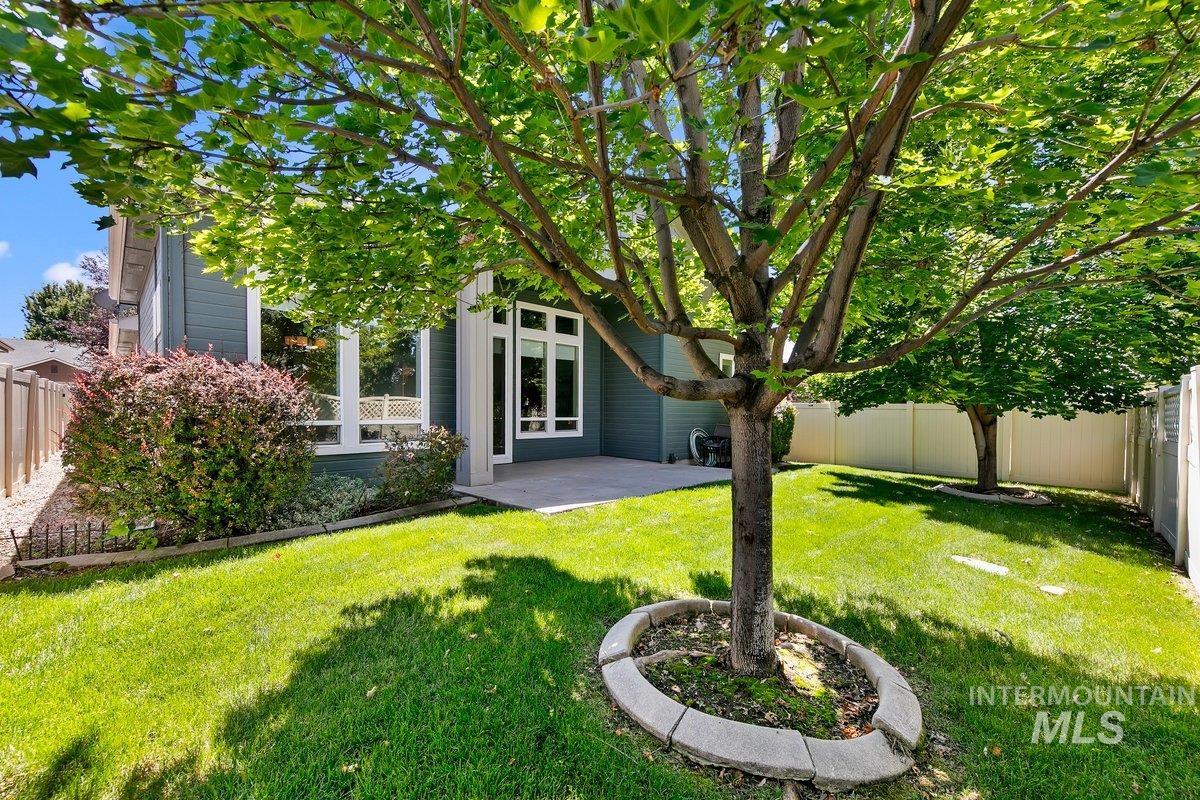 1528 W Arch Rock Street, Meridian, Idaho 83646, 3 Bedrooms, 2 Bathrooms, Residential For Sale, Price $465,000,MLS 98996563