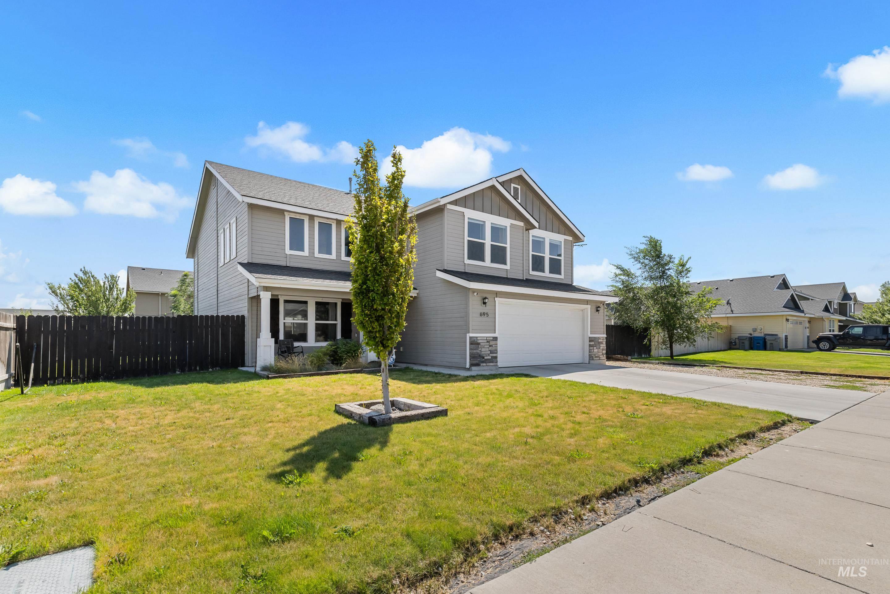 695 SW Foley, Mountain Home, Idaho 83647, 4 Bedrooms, 2.5 Bathrooms, Residential For Sale, Price $449,990,MLS 98996566