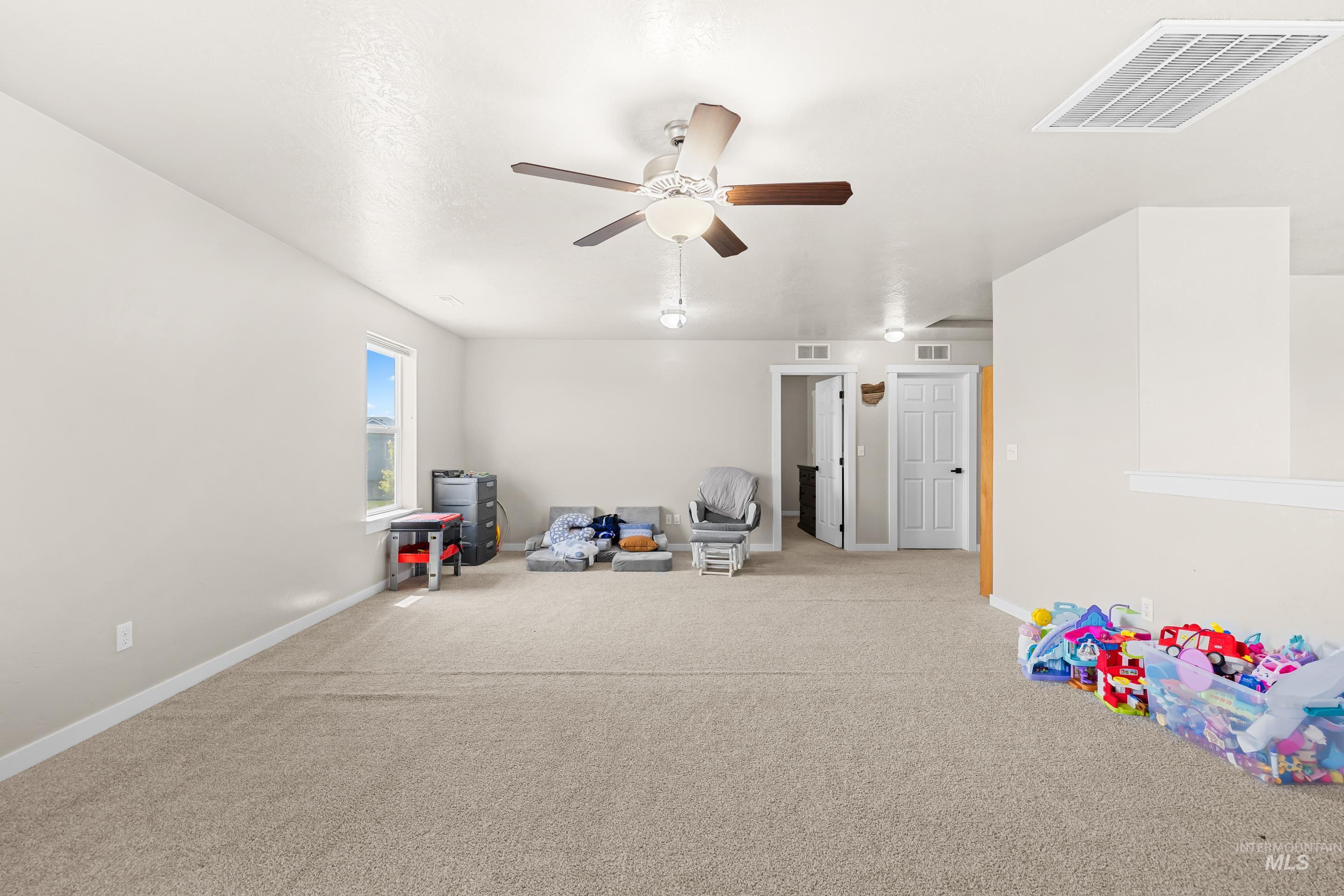 695 SW Foley, Mountain Home, Idaho 83647, 4 Bedrooms, 2.5 Bathrooms, Residential For Sale, Price $449,990,MLS 98996566