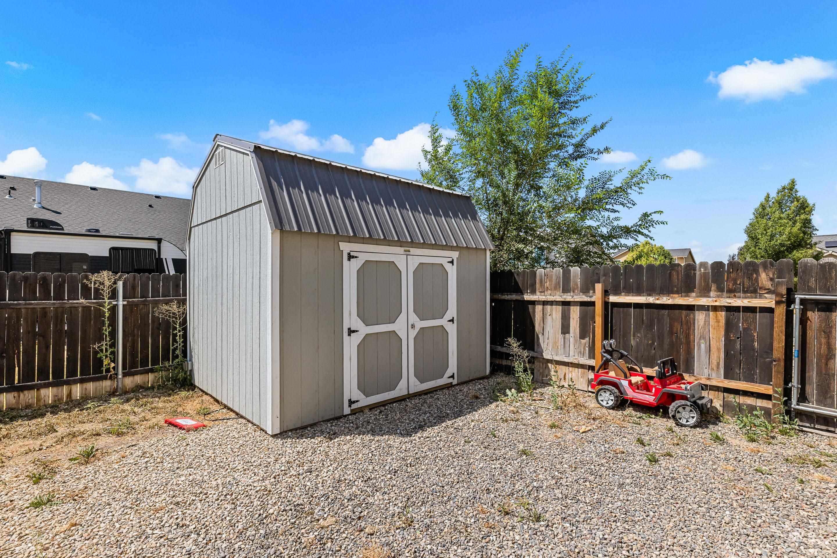 695 SW Foley, Mountain Home, Idaho 83647, 4 Bedrooms, 2.5 Bathrooms, Residential For Sale, Price $449,990,MLS 98996566