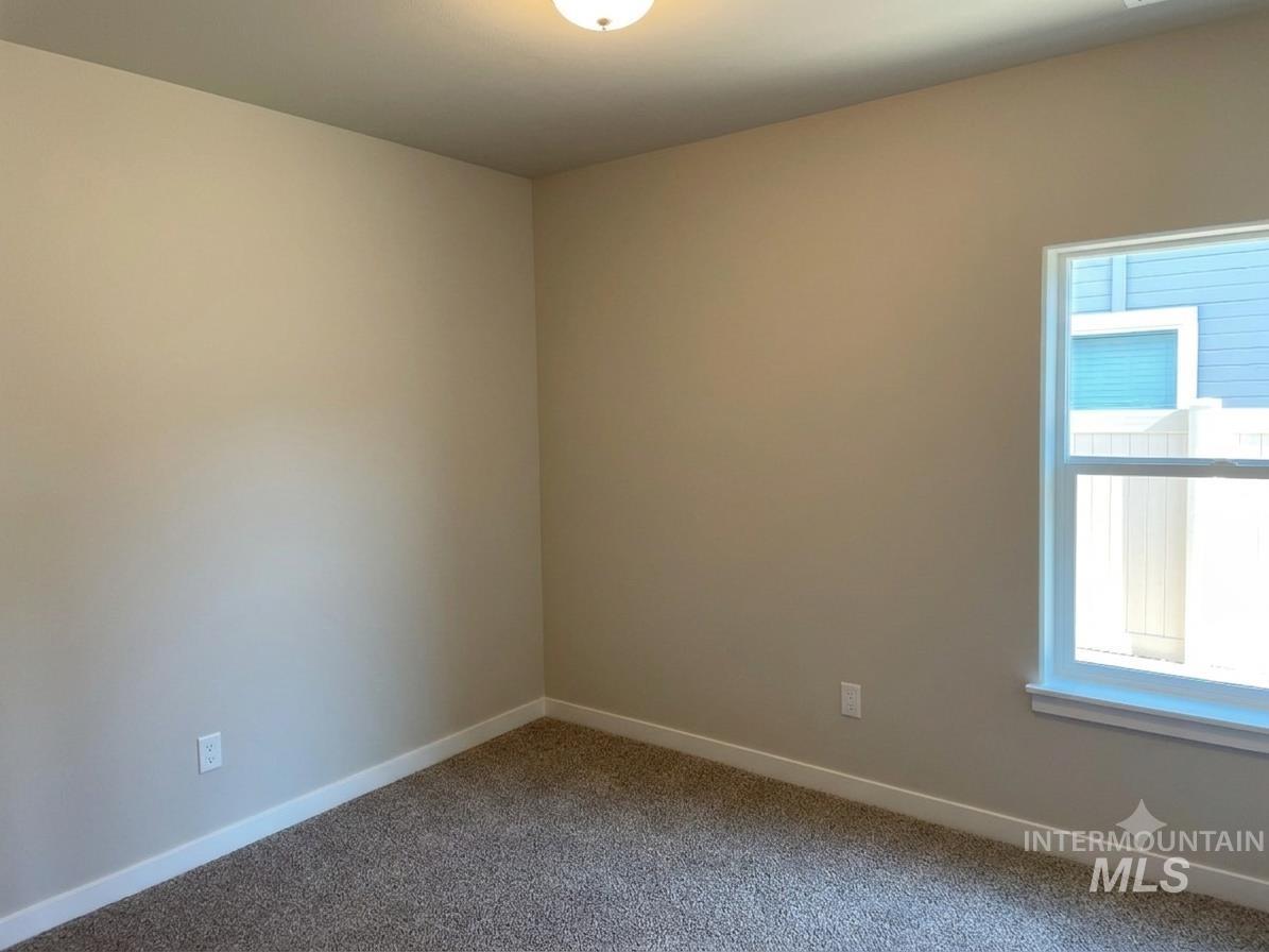 994 Kenbrook Loop, Twin Falls, Idaho 83301, 4 Bedrooms, 2 Bathrooms, Residential For Sale, Price $403,900,MLS 98996567