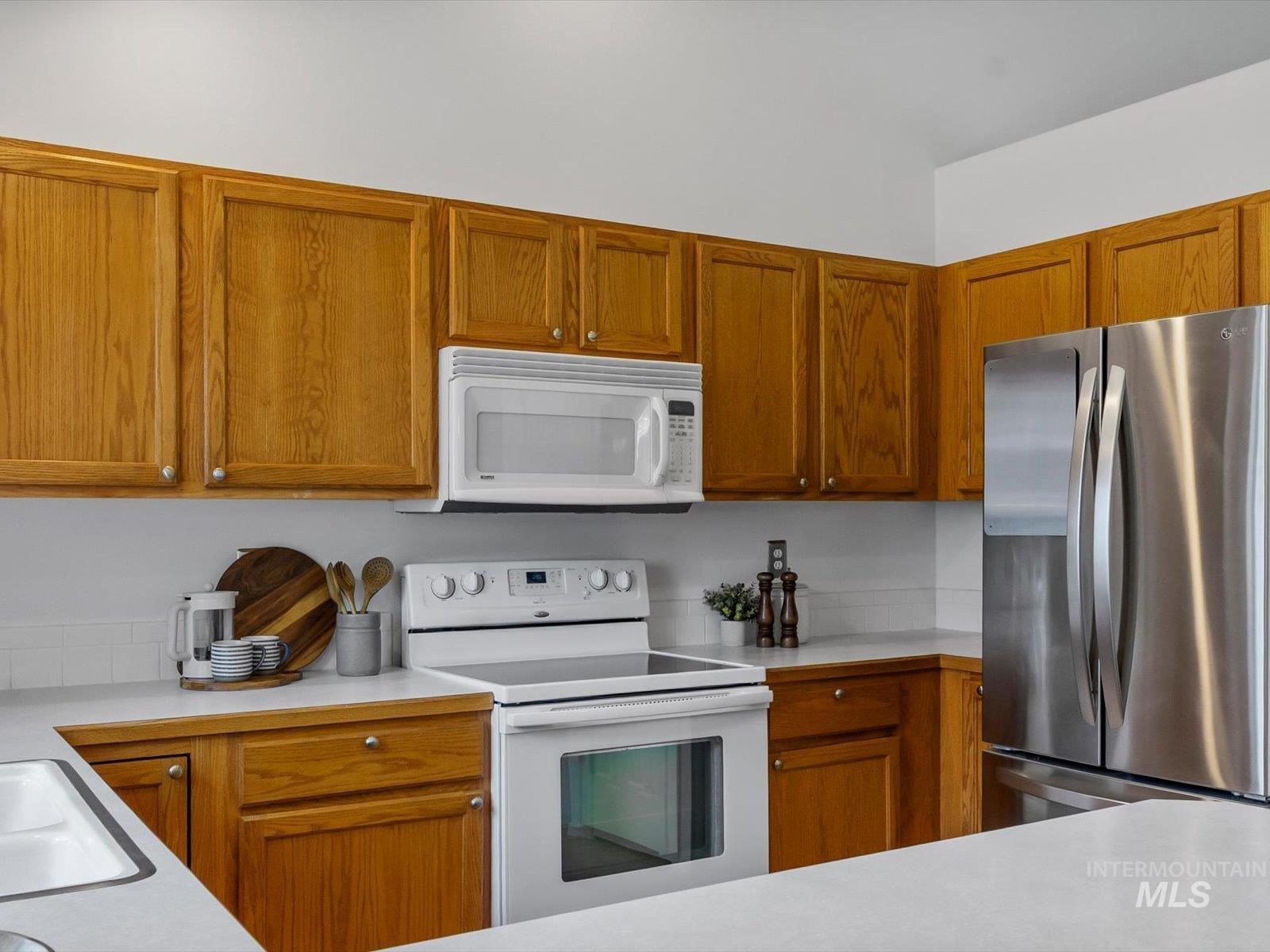 483 S Floyd Dr, Boise, Idaho 83709, 3 Bedrooms, 2 Bathrooms, Residential For Sale, Price $429,000,MLS 98996573