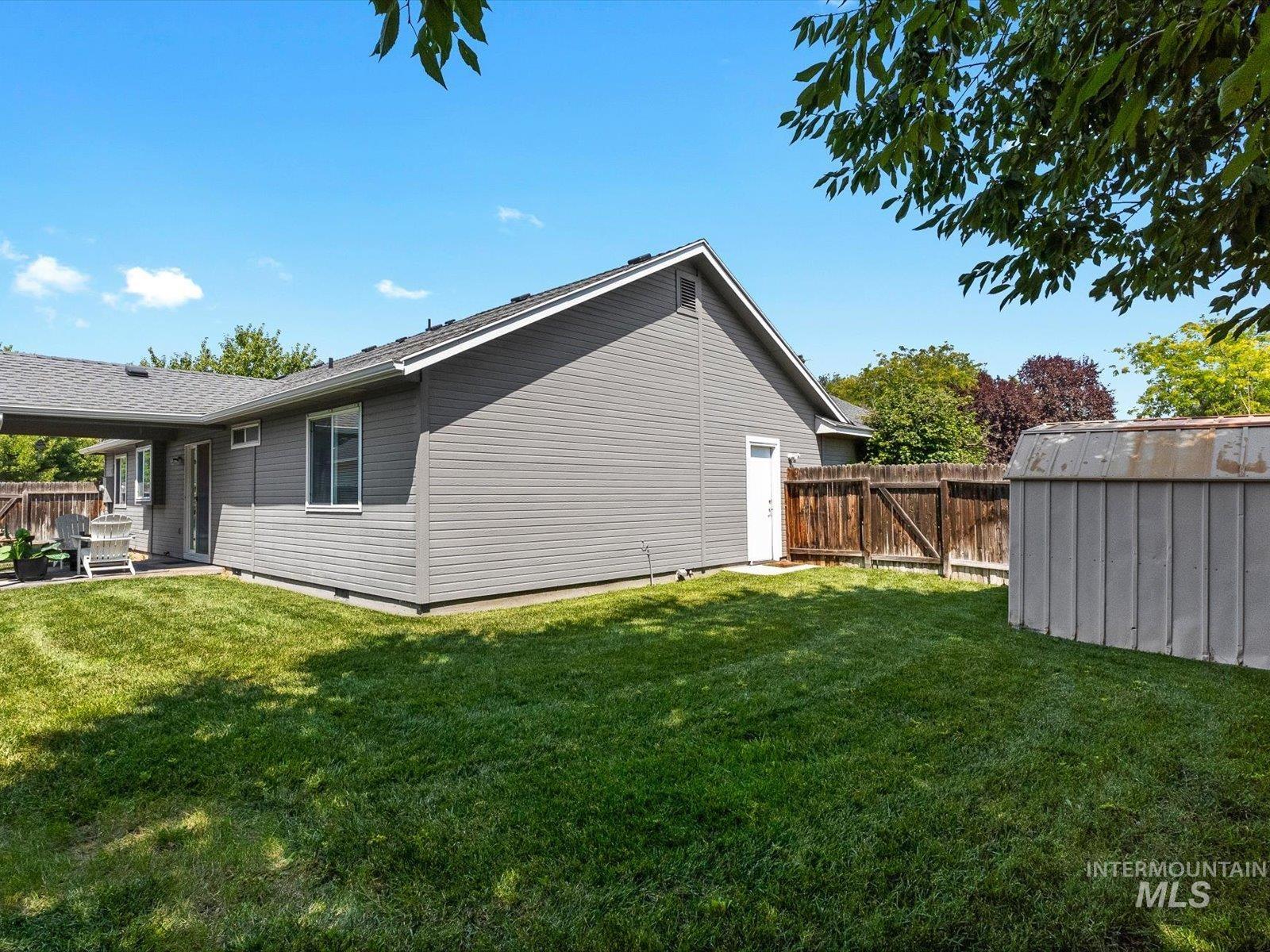 483 S Floyd Dr, Boise, Idaho 83709, 3 Bedrooms, 2 Bathrooms, Residential For Sale, Price $429,000,MLS 98996573