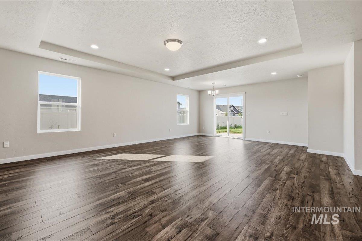 10187 Longtail Drive, Nampa, Idaho 83687, 3 Bedrooms, 2 Bathrooms, Residential For Sale, Price $434,900,MLS 98996575