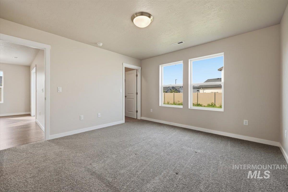 10187 Longtail Drive, Nampa, Idaho 83687, 3 Bedrooms, 2 Bathrooms, Residential For Sale, Price $434,900,MLS 98996575