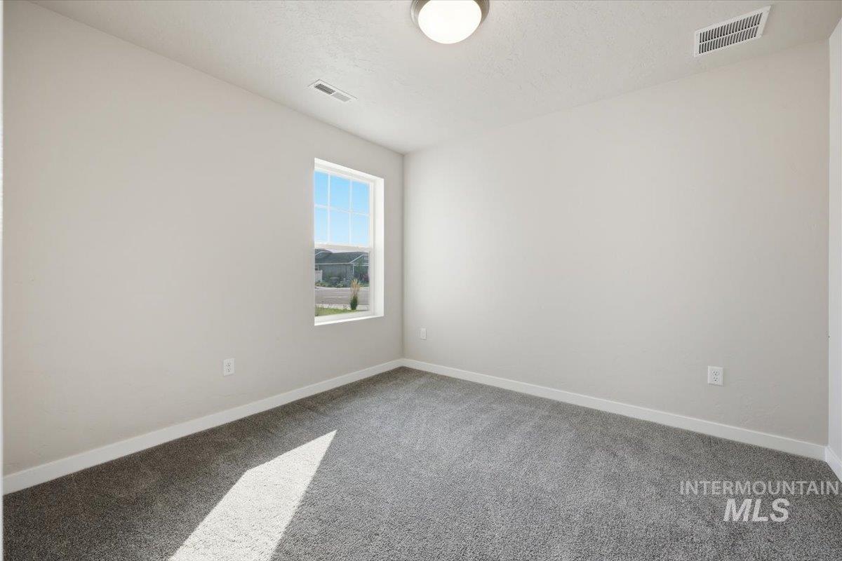 10187 Longtail Drive, Nampa, Idaho 83687, 3 Bedrooms, 2 Bathrooms, Residential For Sale, Price $434,900,MLS 98996575