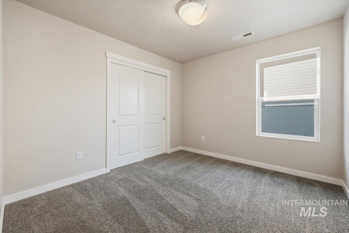 10187 Longtail Drive, Nampa, Idaho 83687, 3 Bedrooms, 2 Bathrooms, Residential For Sale, Price $434,900,MLS 98996575