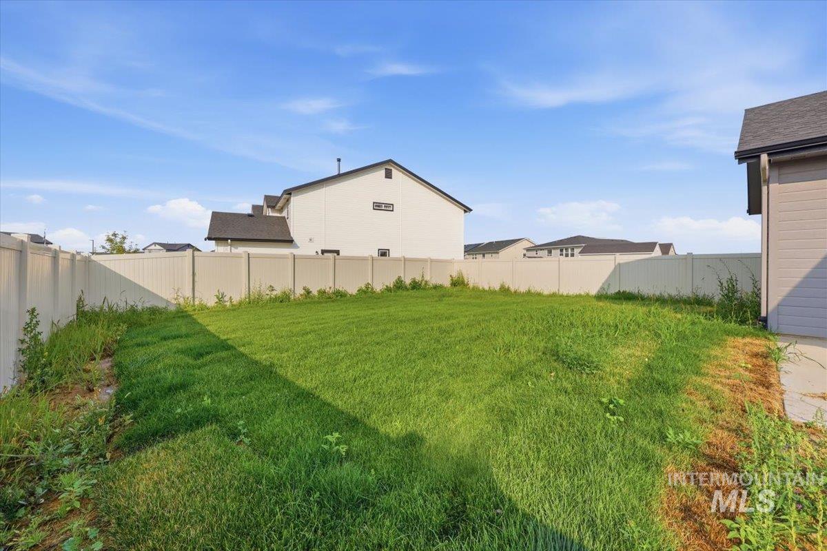 10187 Longtail Drive, Nampa, Idaho 83687, 3 Bedrooms, 2 Bathrooms, Residential For Sale, Price $434,900,MLS 98996575