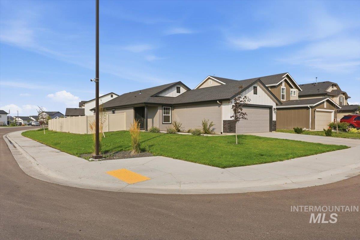 10187 Longtail Drive, Nampa, Idaho 83687, 3 Bedrooms, 2 Bathrooms, Residential For Sale, Price $434,900,MLS 98996575