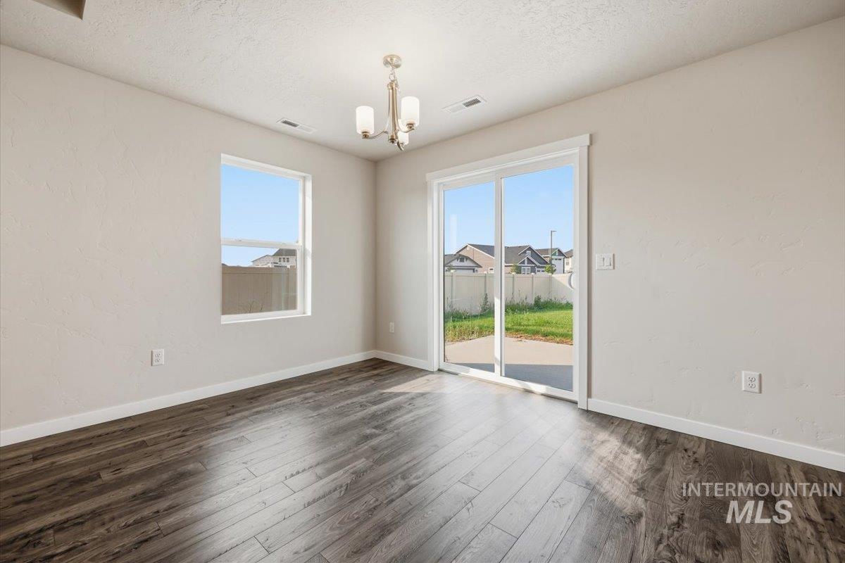 10187 Longtail Drive, Nampa, Idaho 83687, 3 Bedrooms, 2 Bathrooms, Residential For Sale, Price $434,900,MLS 98996575