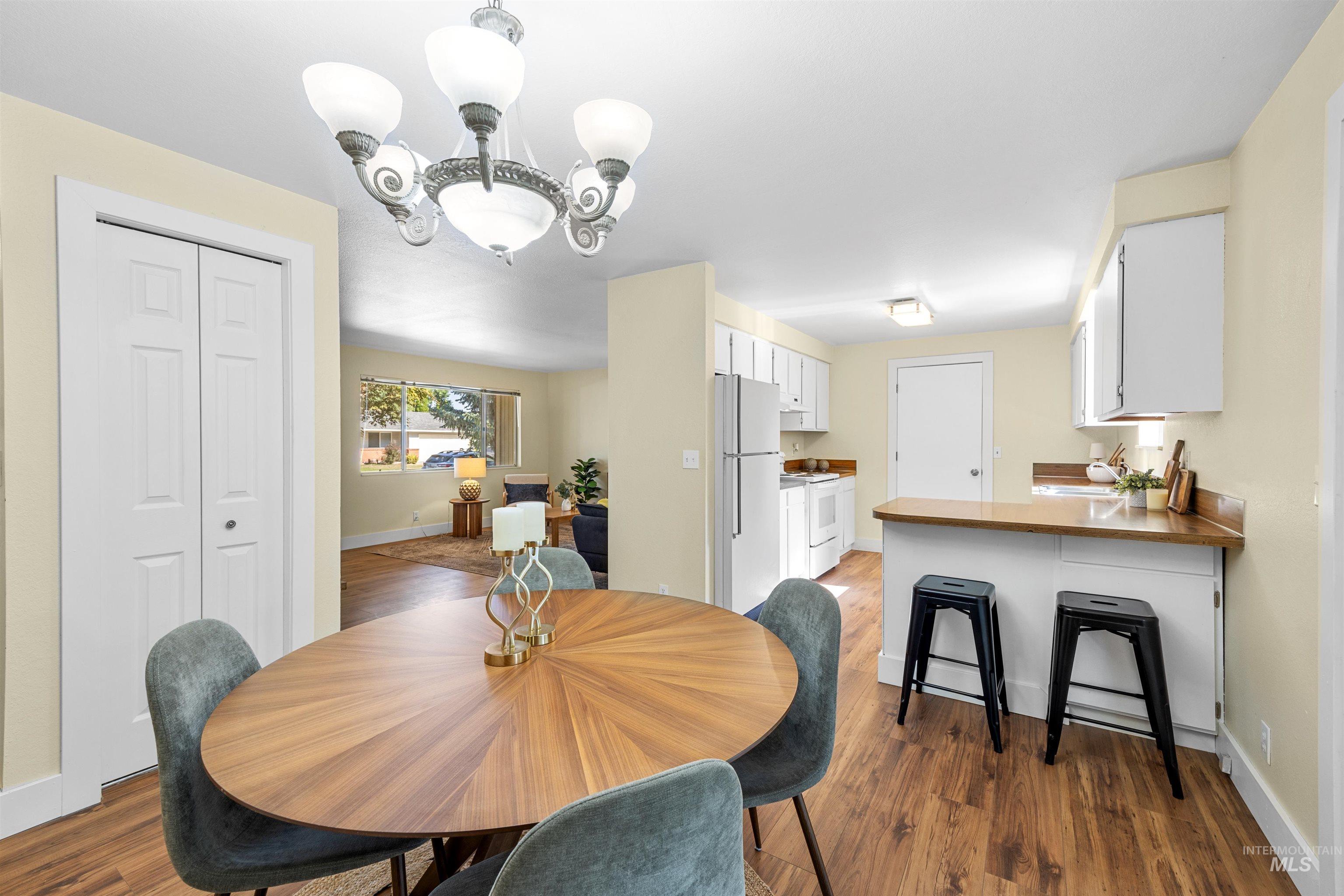 3593 S Ticonderoga, Boise, Idaho 83706, 3 Bedrooms, 2 Bathrooms, Residential For Sale, Price $440,000,MLS 98996576