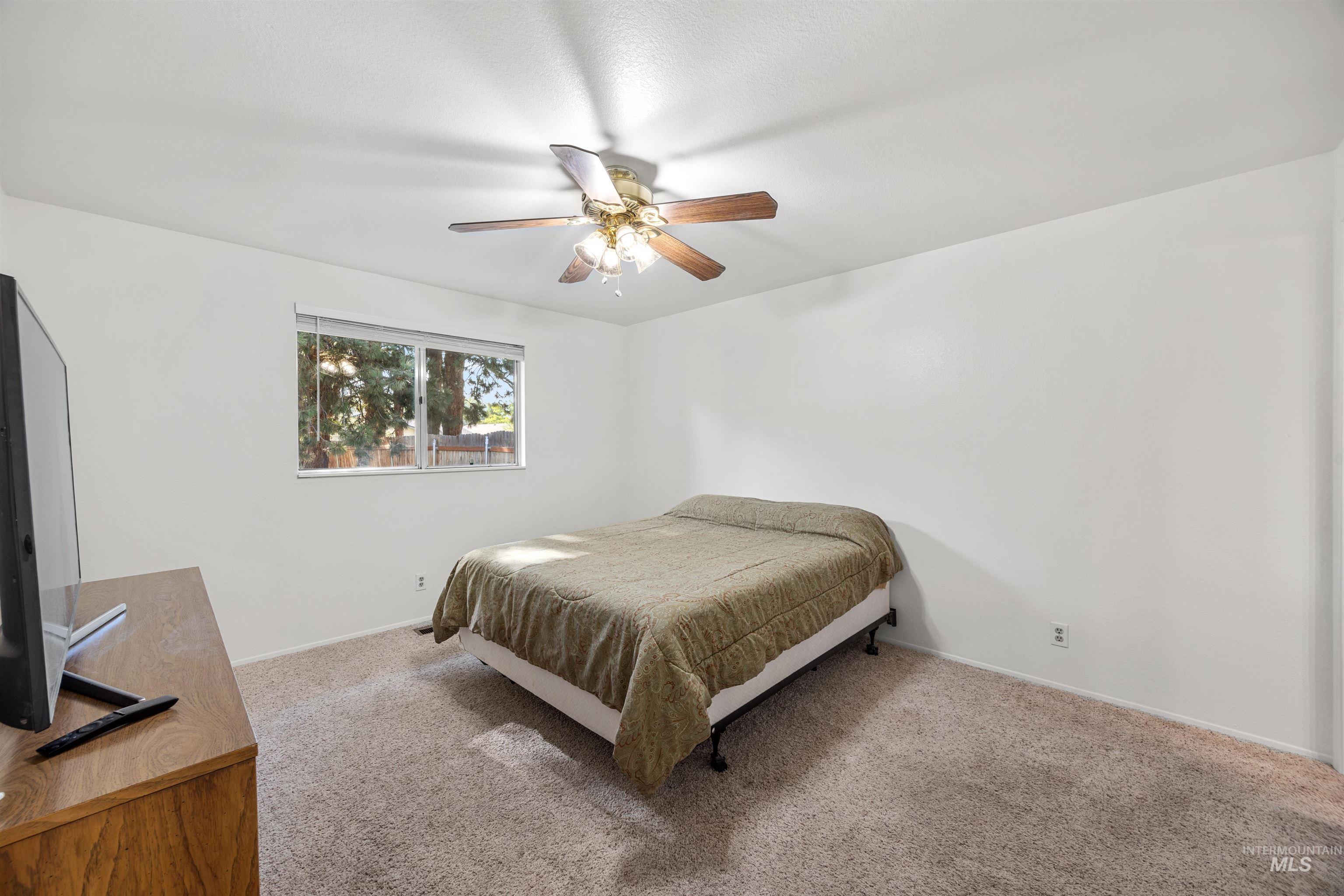 3593 S Ticonderoga, Boise, Idaho 83706, 3 Bedrooms, 2 Bathrooms, Residential For Sale, Price $440,000,MLS 98996576