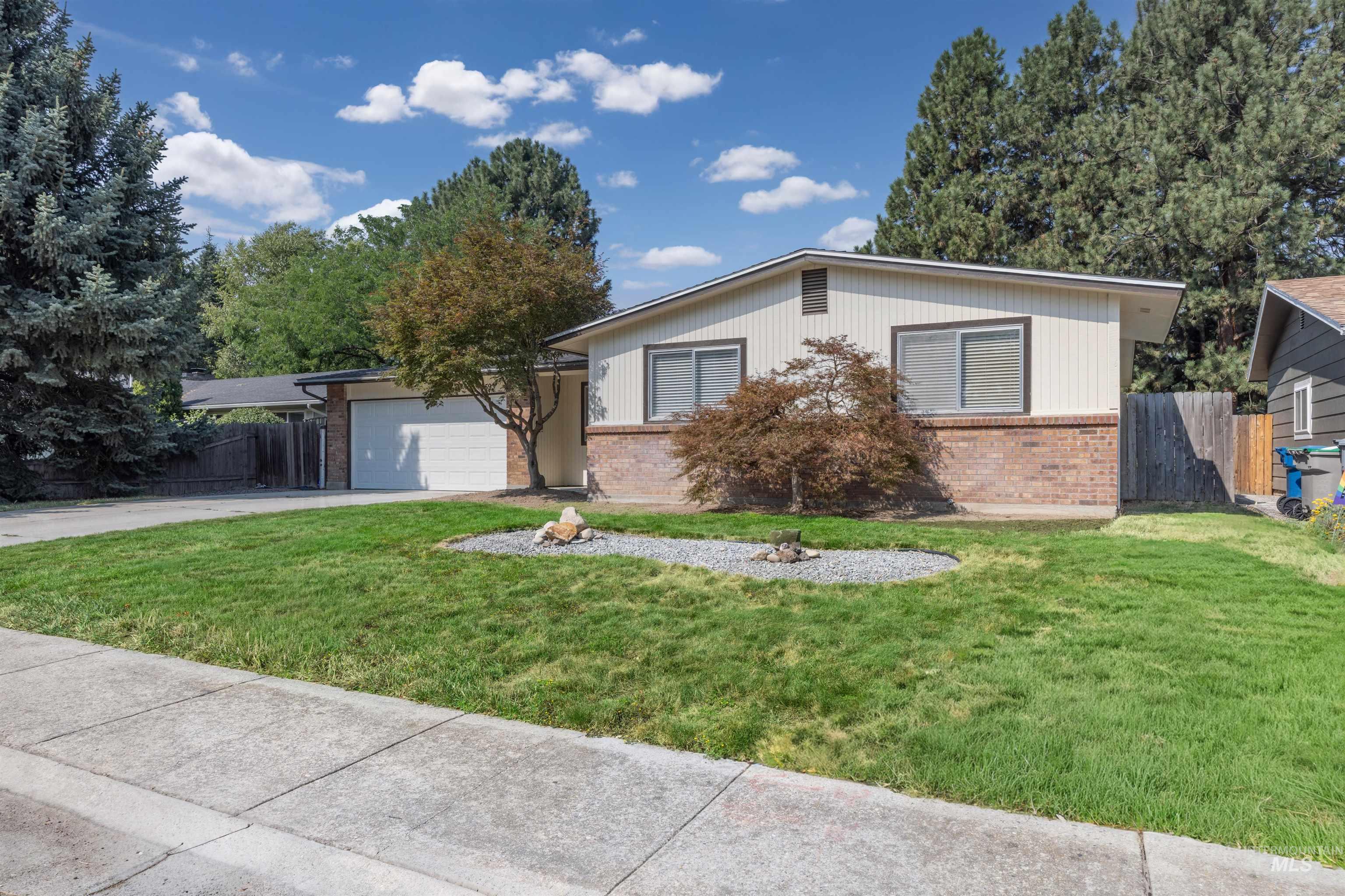 3593 S Ticonderoga, Boise, Idaho 83706, 3 Bedrooms, 2 Bathrooms, Residential For Sale, Price $440,000,MLS 98996576