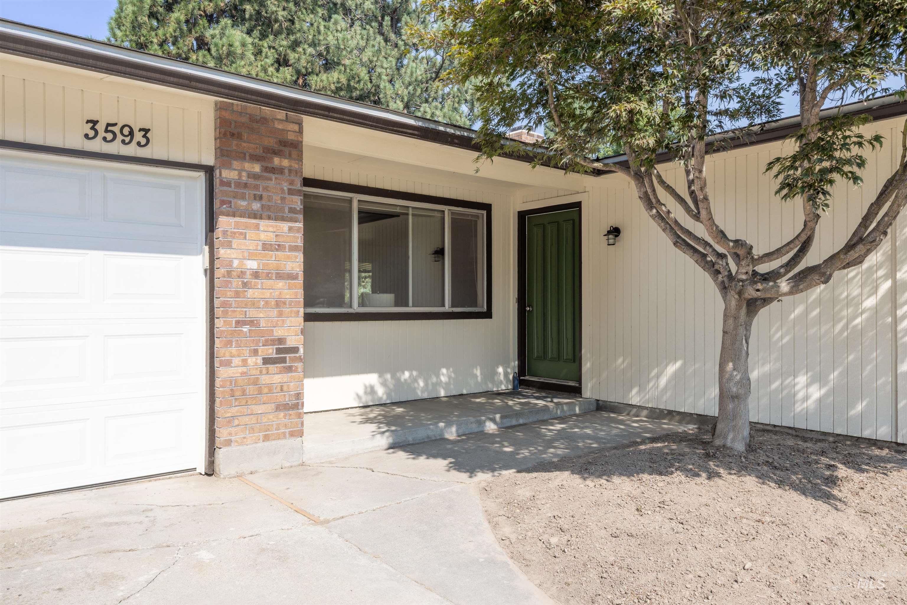 3593 S Ticonderoga, Boise, Idaho 83706, 3 Bedrooms, 2 Bathrooms, Residential For Sale, Price $440,000,MLS 98996576