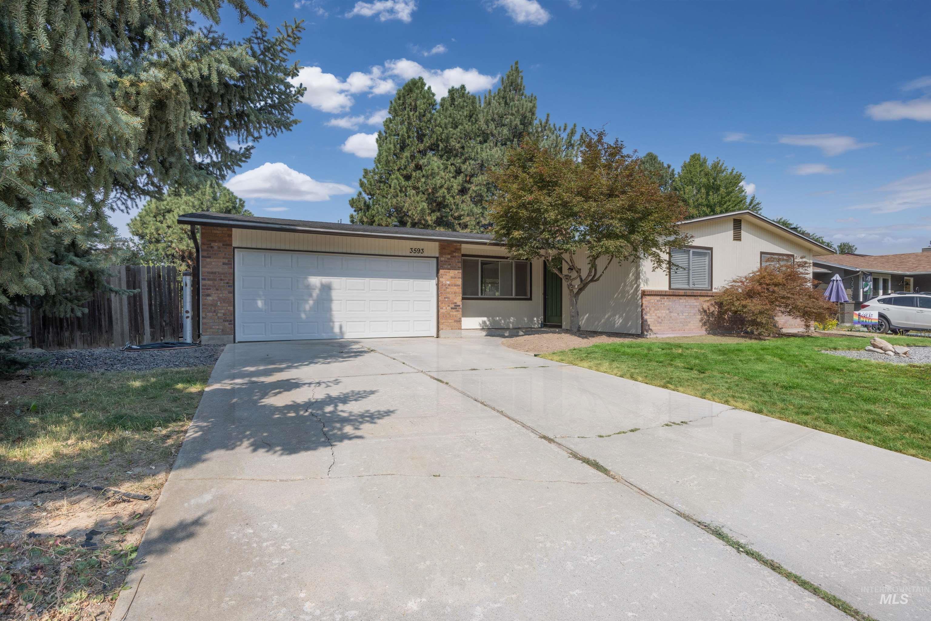 3593 S Ticonderoga, Boise, Idaho 83706, 3 Bedrooms, 2 Bathrooms, Residential For Sale, Price $440,000,MLS 98996576
