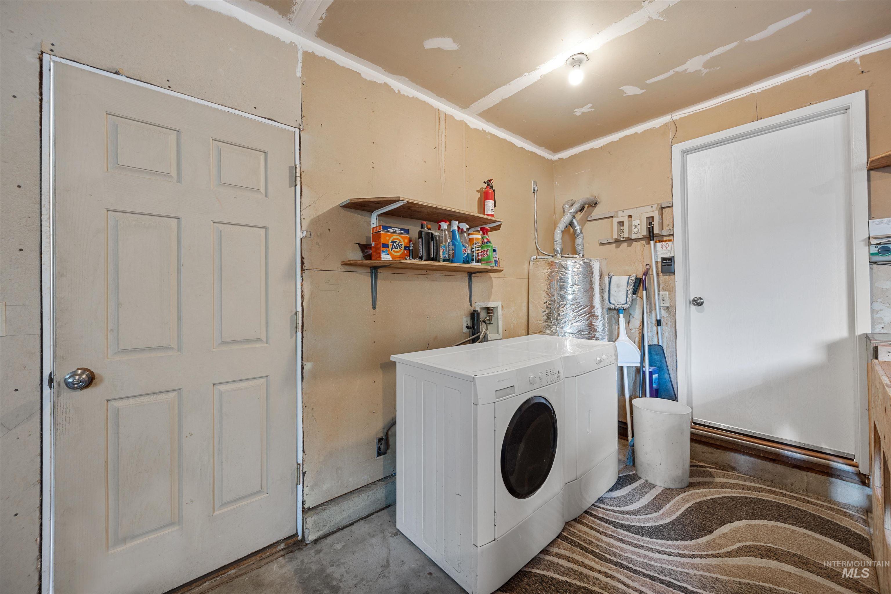 3593 S Ticonderoga, Boise, Idaho 83706, 3 Bedrooms, 2 Bathrooms, Residential For Sale, Price $440,000,MLS 98996576