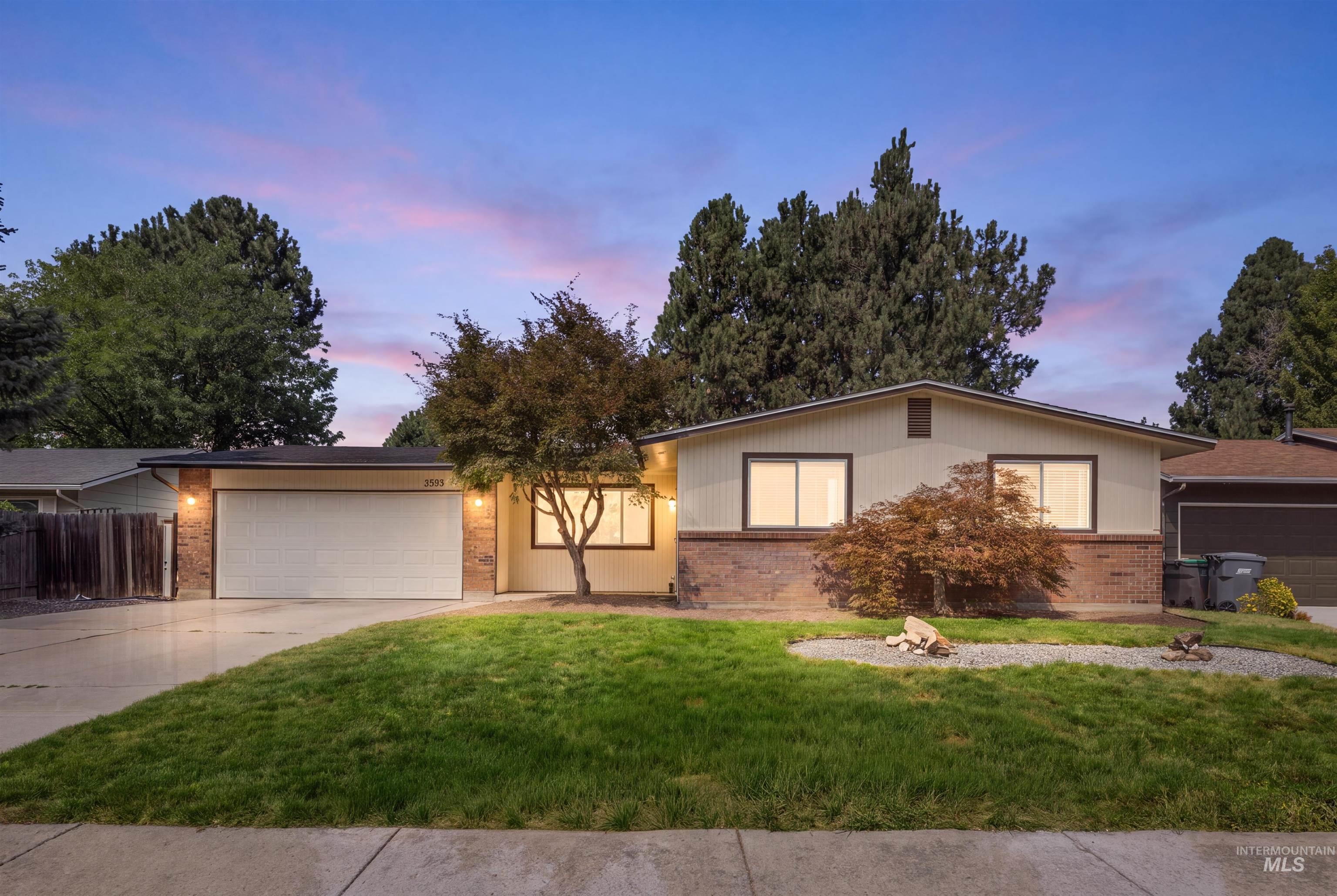 3593 S Ticonderoga, Boise, Idaho 83706, 3 Bedrooms, 2 Bathrooms, Residential For Sale, Price $440,000,MLS 98996576