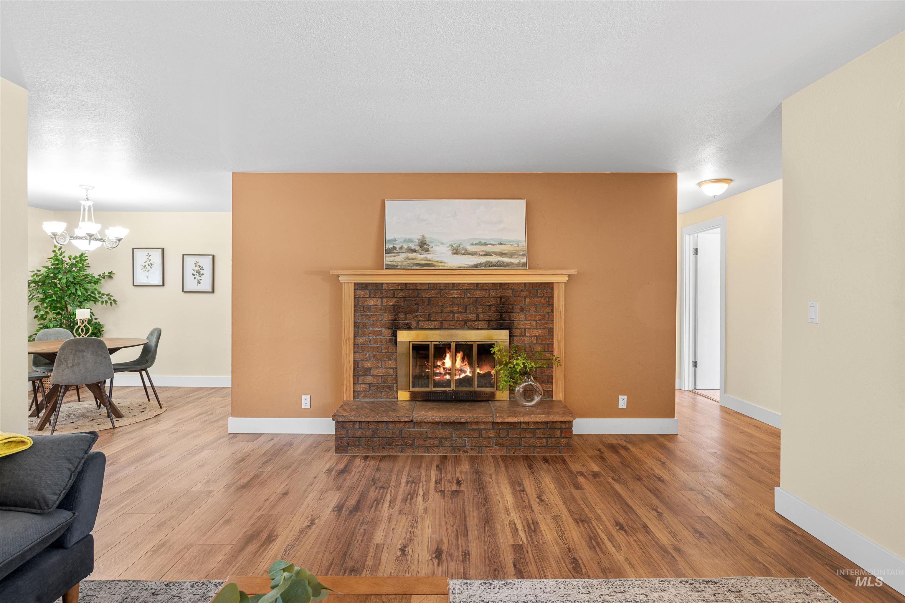 3593 S Ticonderoga, Boise, Idaho 83706, 3 Bedrooms, 2 Bathrooms, Residential For Sale, Price $440,000,MLS 98996576