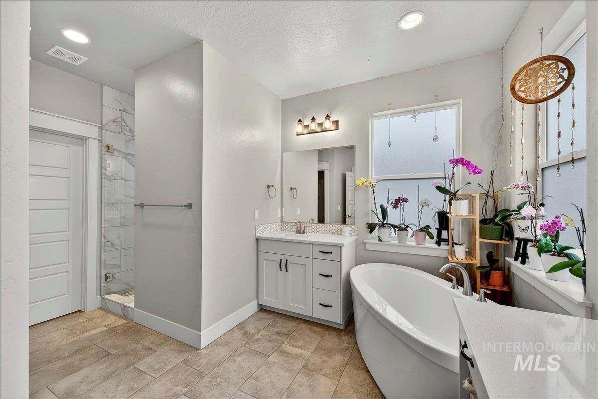 59 Sorrel Ave, Nampa, Idaho 83687, 4 Bedrooms, 2.5 Bathrooms, Residential For Sale, Price $649,000,MLS 98996577