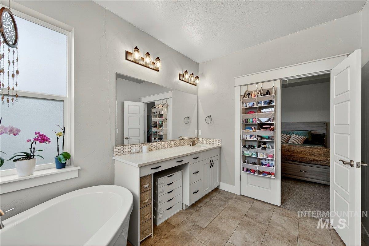 59 Sorrel Ave, Nampa, Idaho 83687, 4 Bedrooms, 2.5 Bathrooms, Residential For Sale, Price $649,000,MLS 98996577