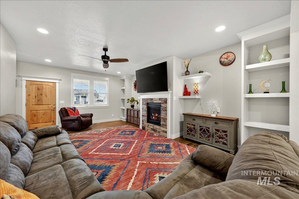 59 Sorrel Ave, Nampa, Idaho 83687, 4 Bedrooms, 2.5 Bathrooms, Residential For Sale, Price $649,000,MLS 98996577