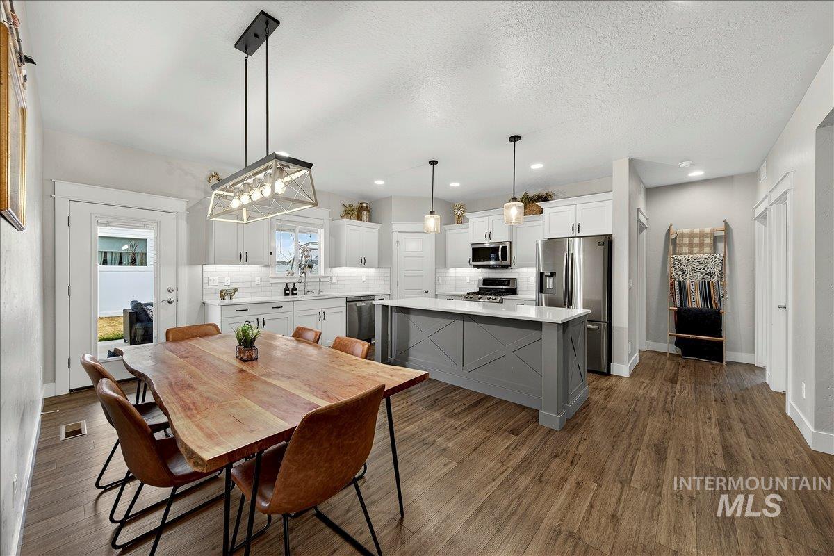 59 Sorrel Ave, Nampa, Idaho 83687, 4 Bedrooms, 2.5 Bathrooms, Residential For Sale, Price $649,000,MLS 98996577