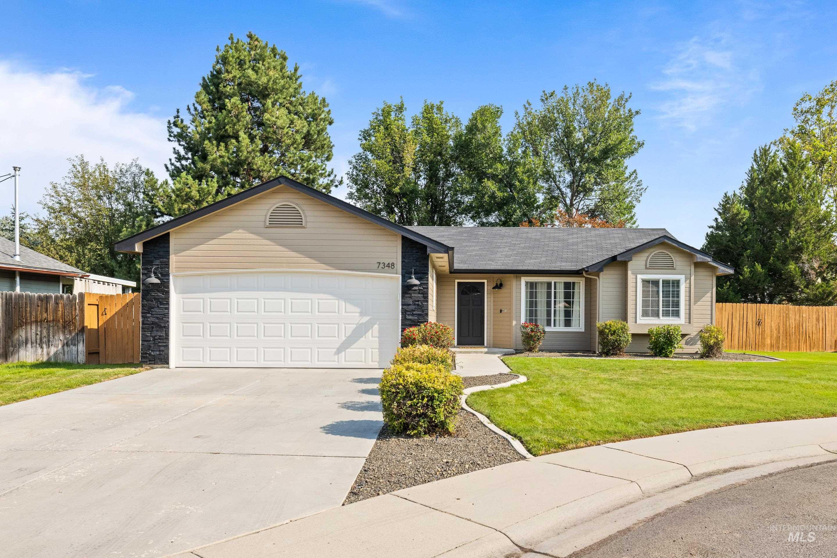 7348 W Limelight Court, Boise, Idaho 83714, 3 Bedrooms, 2 Bathrooms, Residential For Sale, Price $470,000,MLS 98996580