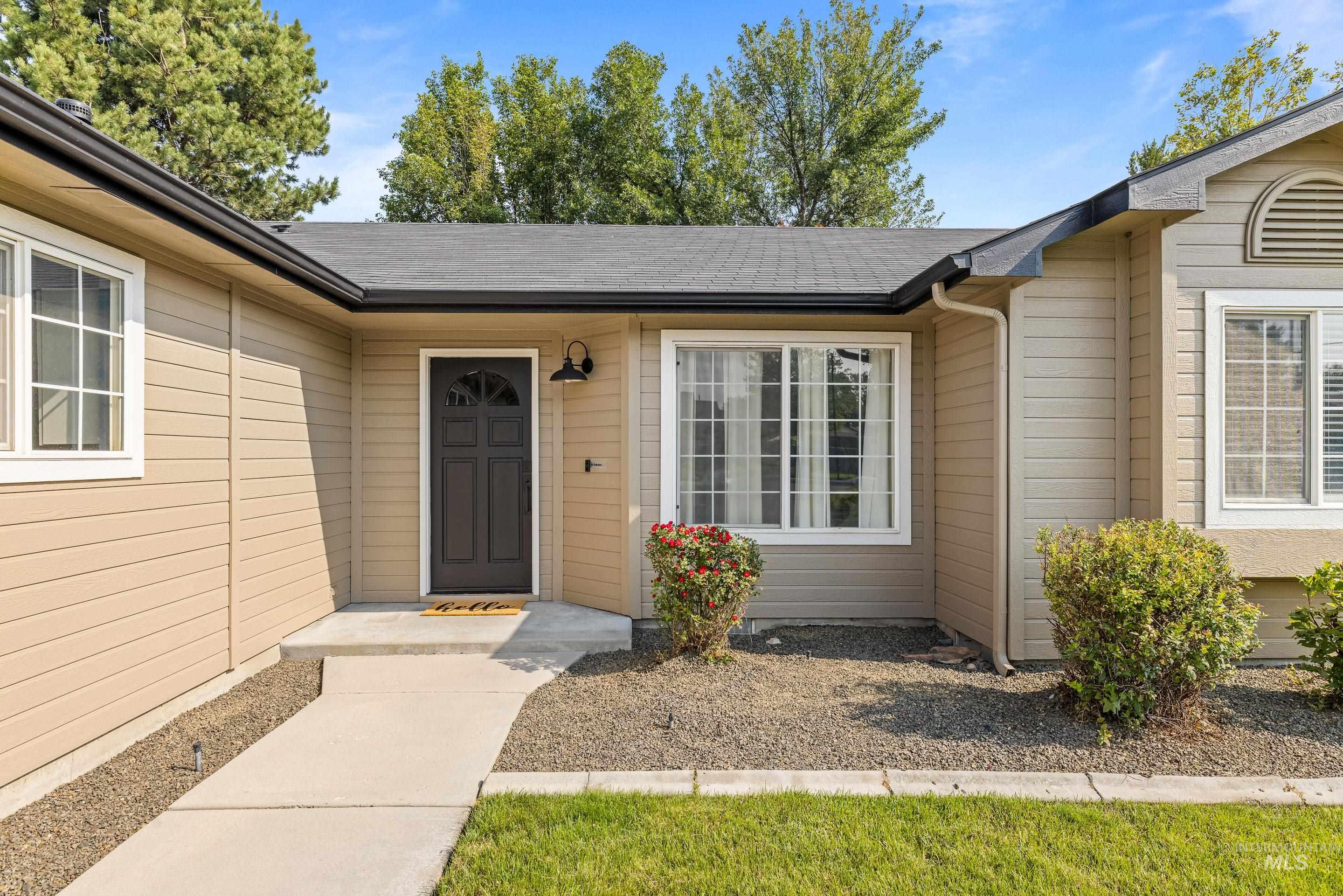 7348 W Limelight Court, Boise, Idaho 83714, 3 Bedrooms, 2 Bathrooms, Residential For Sale, Price $470,000,MLS 98996580