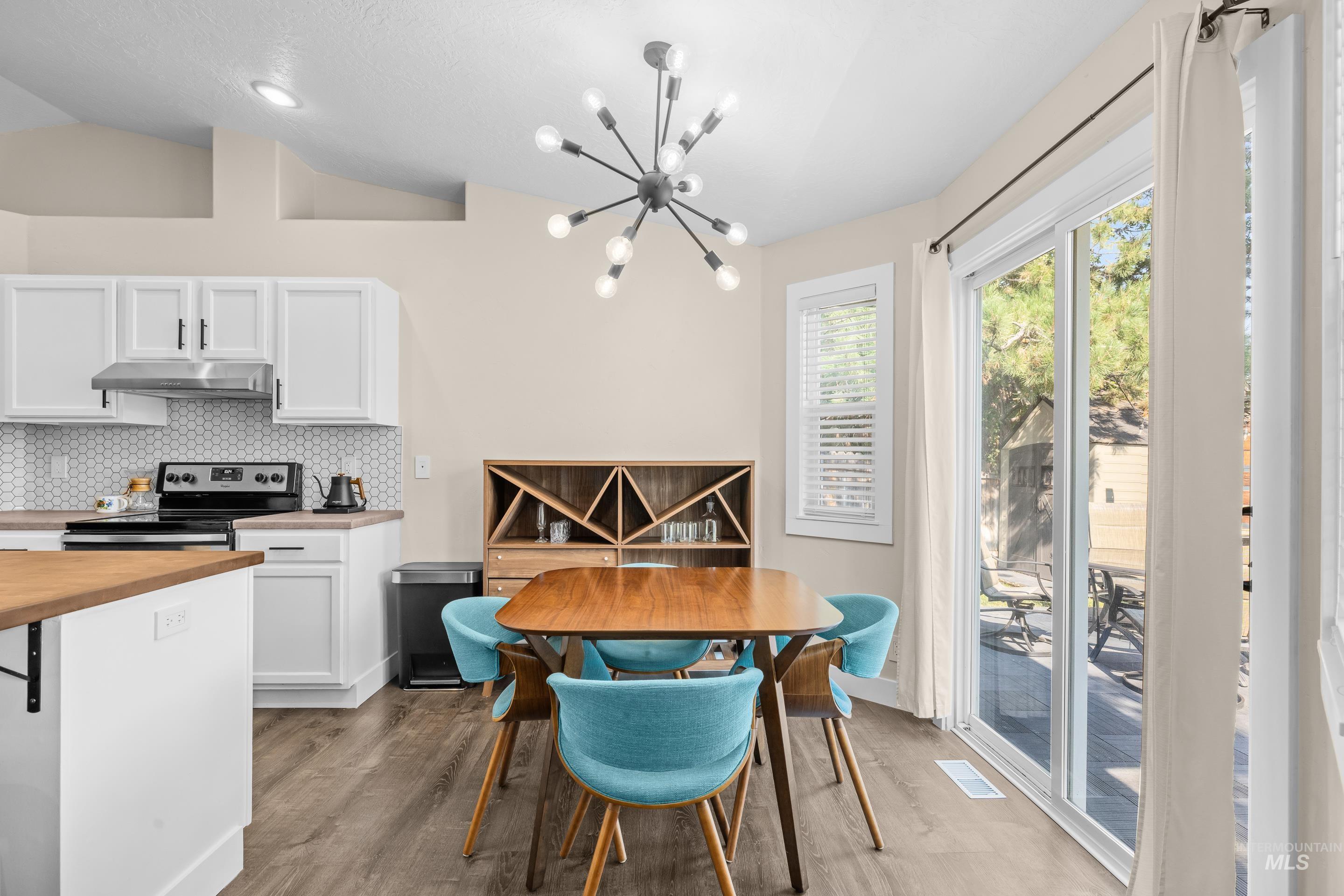 7348 W Limelight Court, Boise, Idaho 83714, 3 Bedrooms, 2 Bathrooms, Residential For Sale, Price $470,000,MLS 98996580