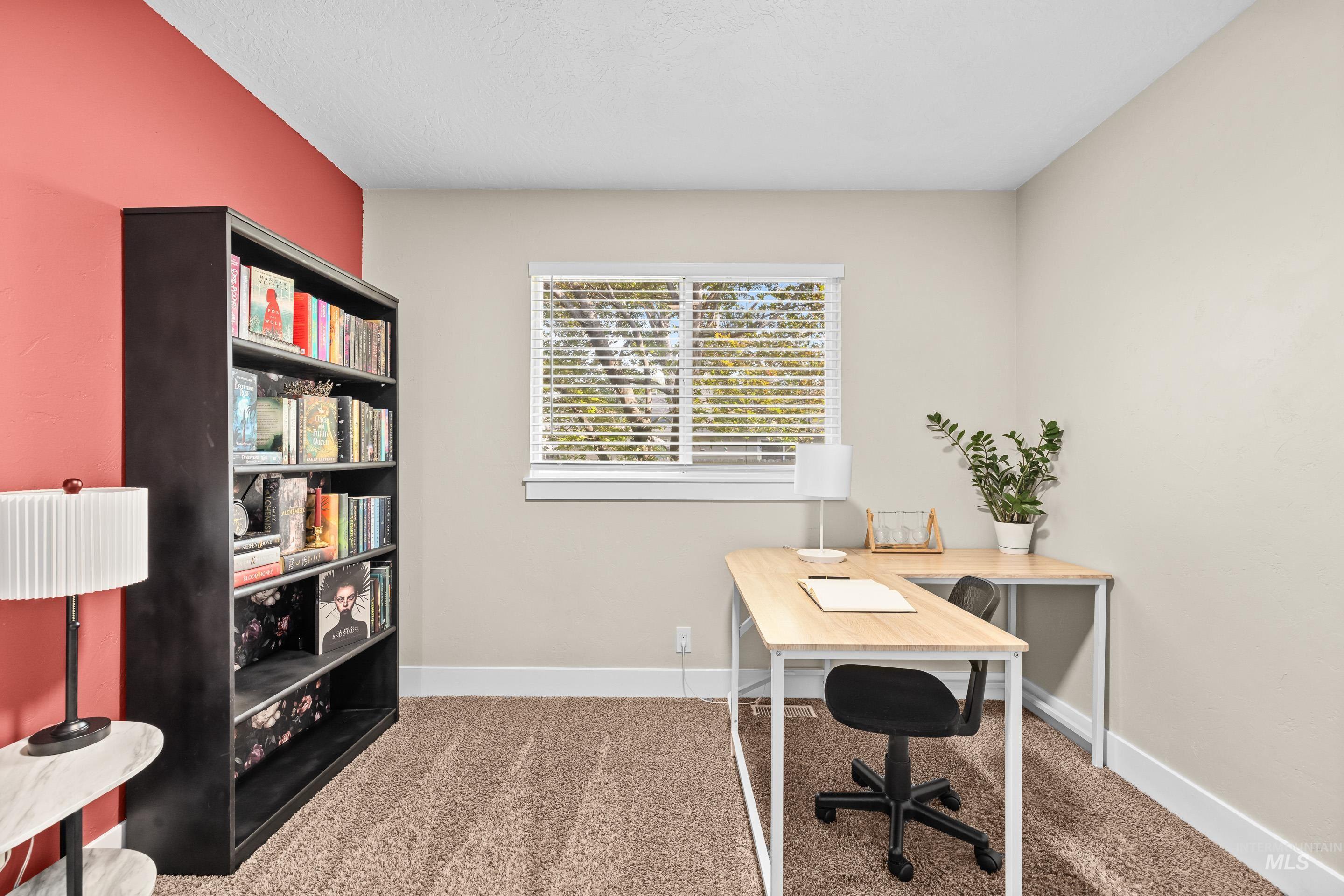 7348 W Limelight Court, Boise, Idaho 83714, 3 Bedrooms, 2 Bathrooms, Residential For Sale, Price $470,000,MLS 98996580