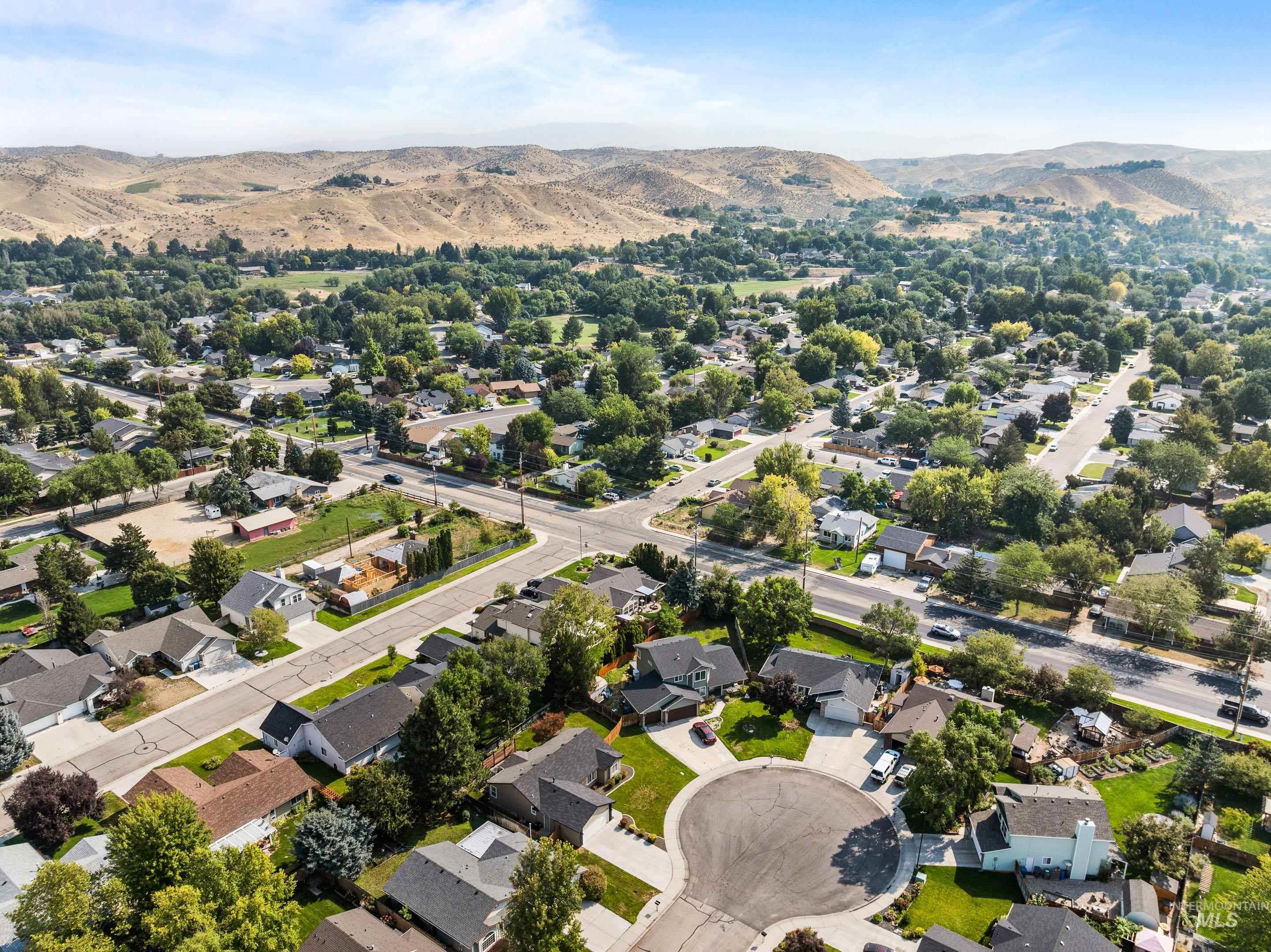 7348 W Limelight Court, Boise, Idaho 83714, 3 Bedrooms, 2 Bathrooms, Residential For Sale, Price $470,000,MLS 98996580