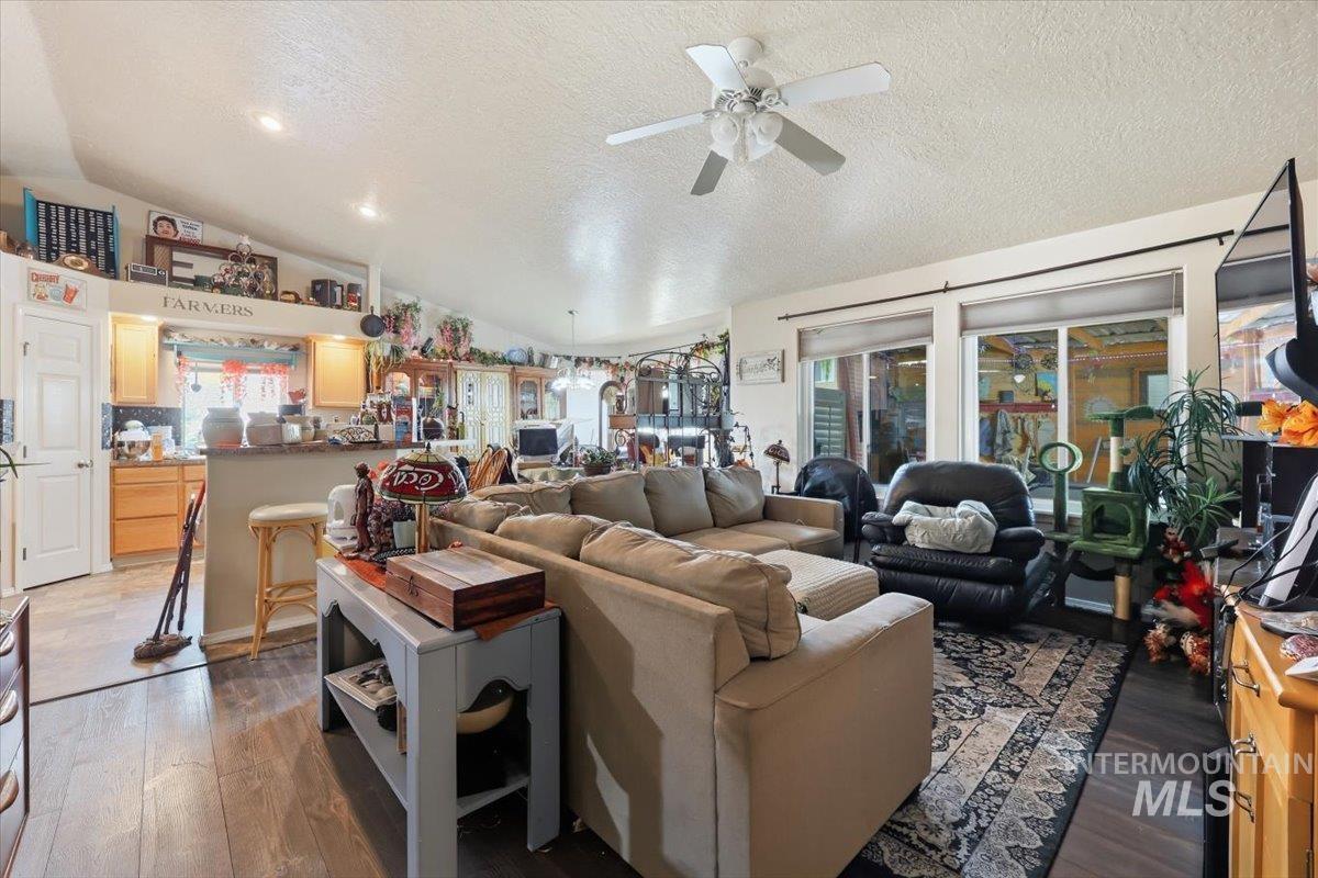 5021 Barkley Way, Caldwell, Idaho 83607, 3 Bedrooms, 2 Bathrooms, Residential For Sale, Price $349,900,MLS 98996581