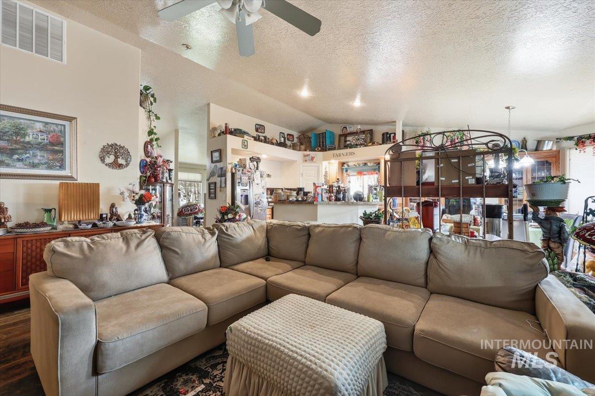 5021 Barkley Way, Caldwell, Idaho 83607, 3 Bedrooms, 2 Bathrooms, Residential For Sale, Price $349,900,MLS 98996581