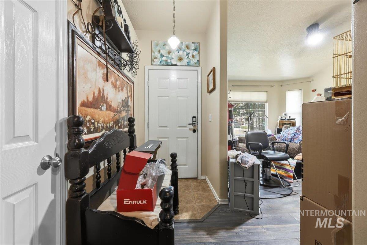 5021 Barkley Way, Caldwell, Idaho 83607, 3 Bedrooms, 2 Bathrooms, Residential For Sale, Price $349,900,MLS 98996581