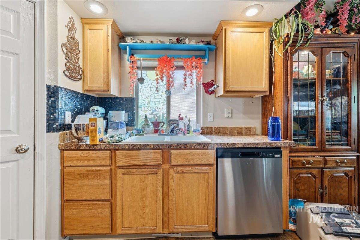5021 Barkley Way, Caldwell, Idaho 83607, 3 Bedrooms, 2 Bathrooms, Residential For Sale, Price $349,900,MLS 98996581
